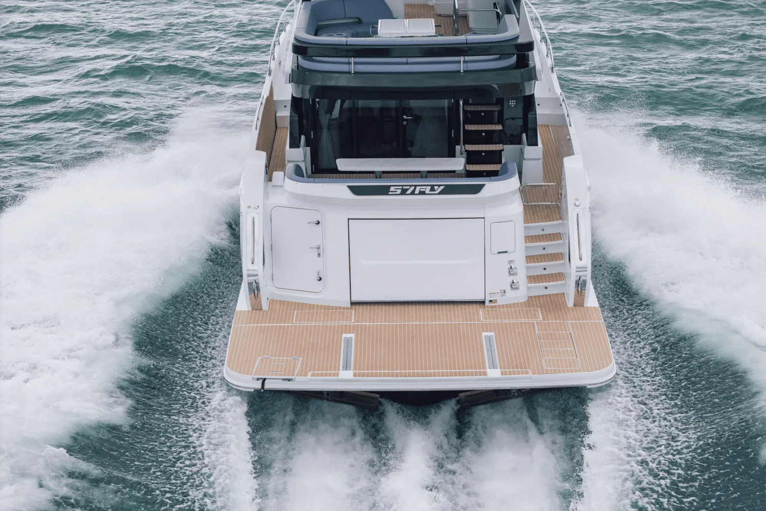 2025 Cruisers Yachts 57 Fly Image Thumbnail #12