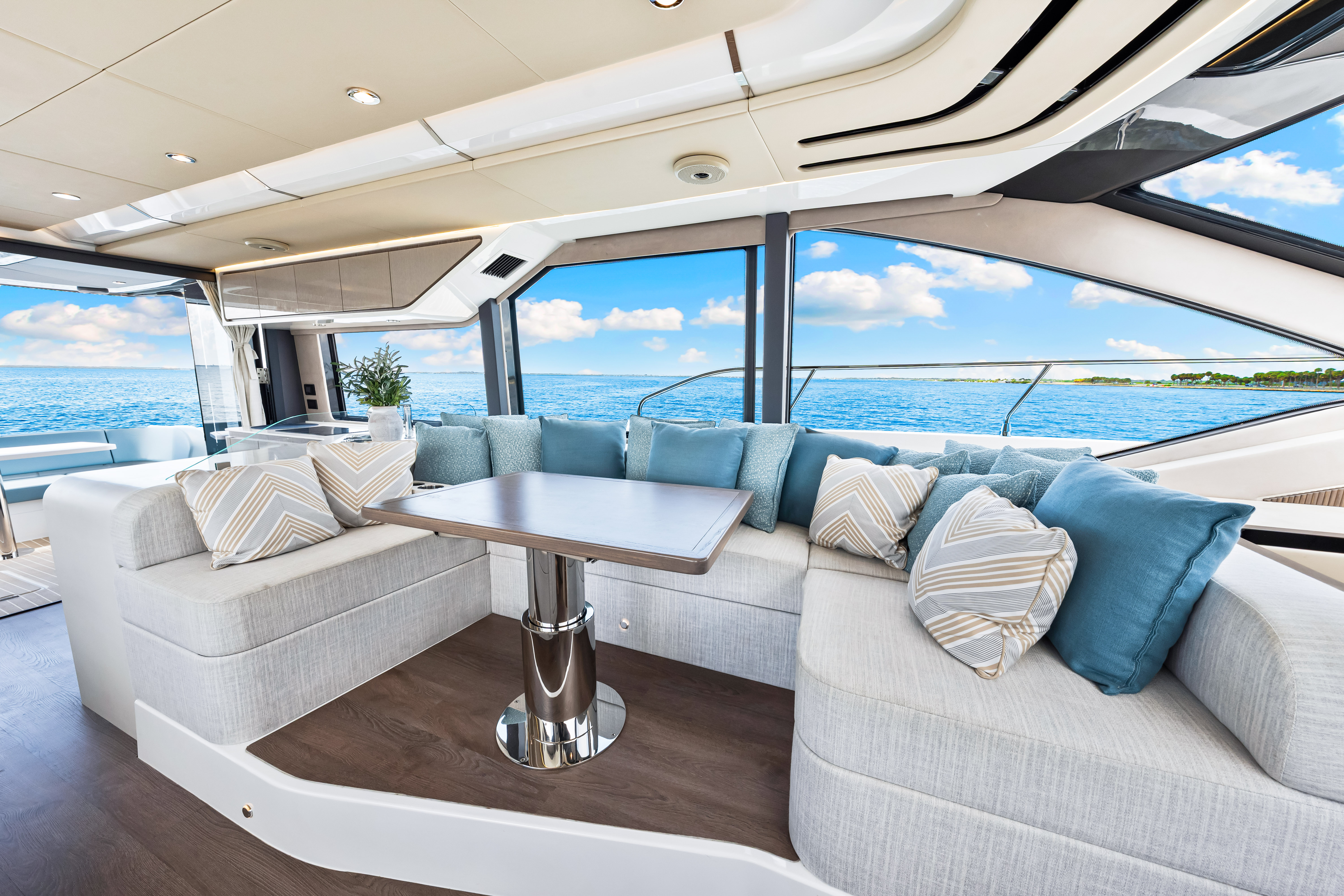2025 Cruisers Yachts 57 Fly Image Thumbnail #44