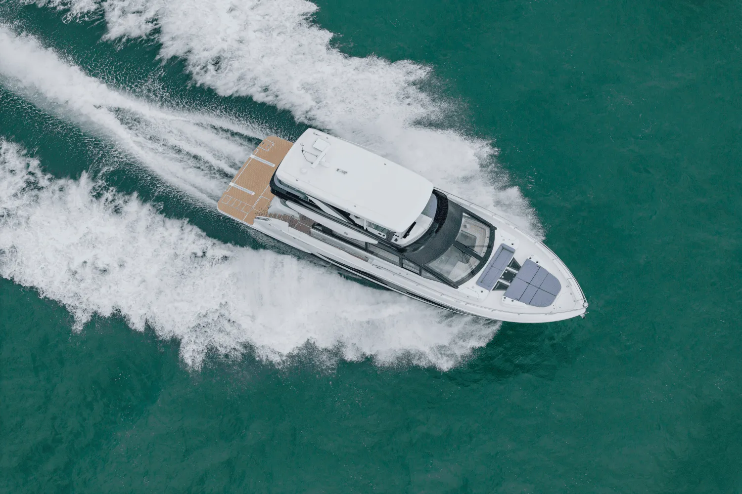 2025 Cruisers Yachts 57 Fly Image Thumbnail #10