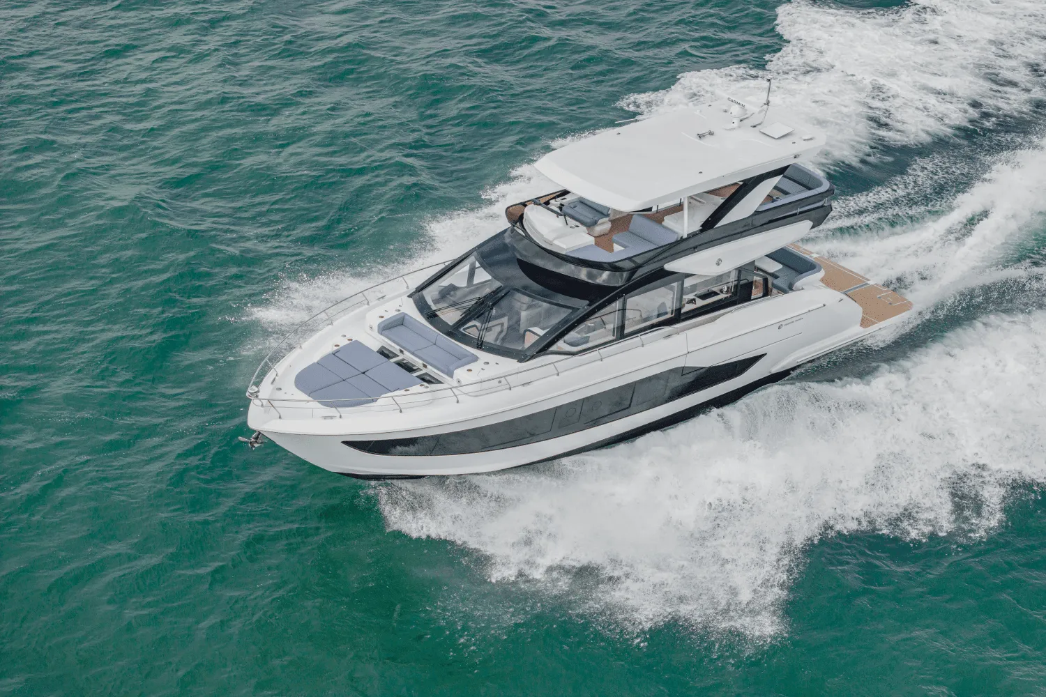 2025 Cruisers Yachts 57 Fly Image Thumbnail #6