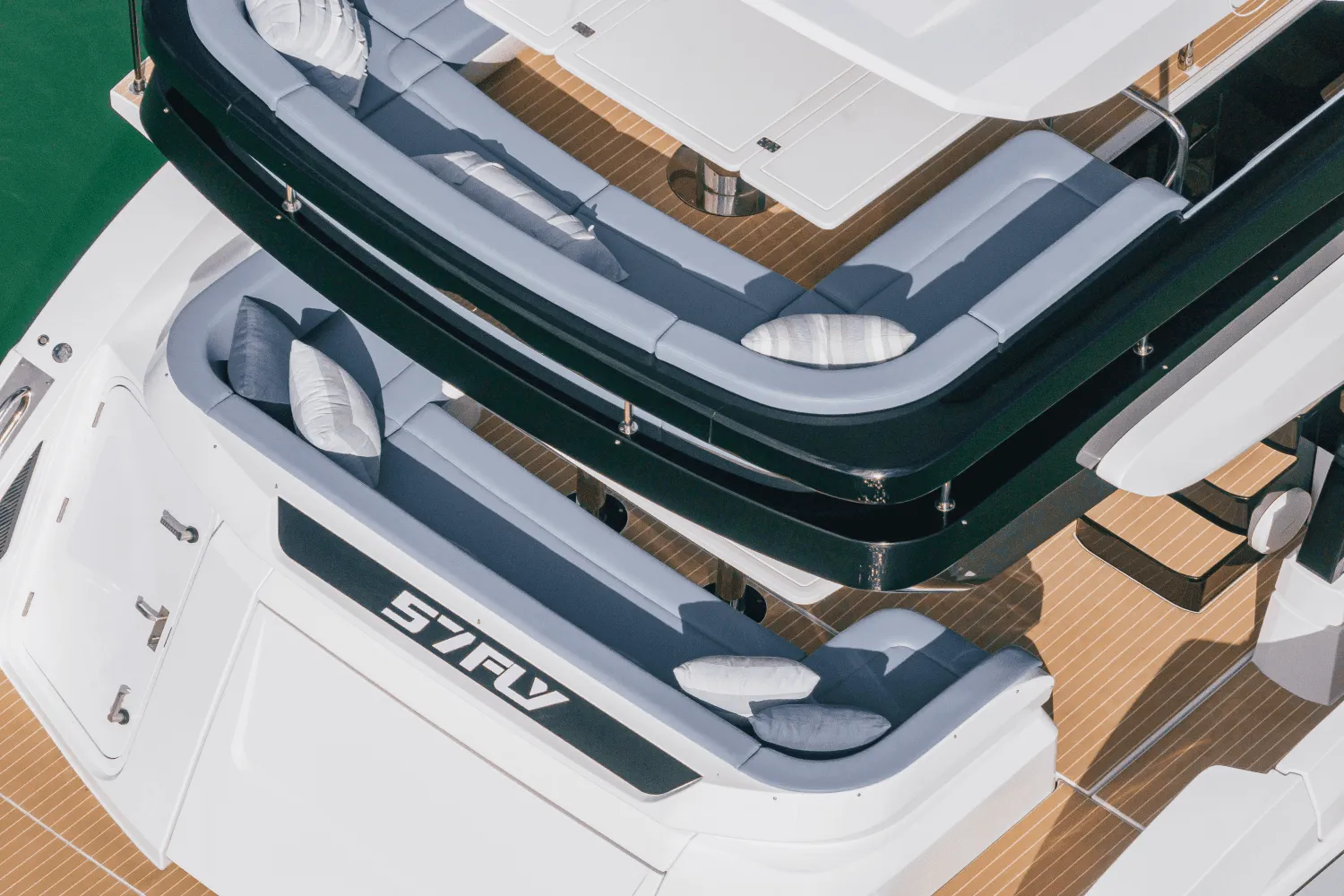2025 Cruisers Yachts 57 Fly Image Thumbnail #26