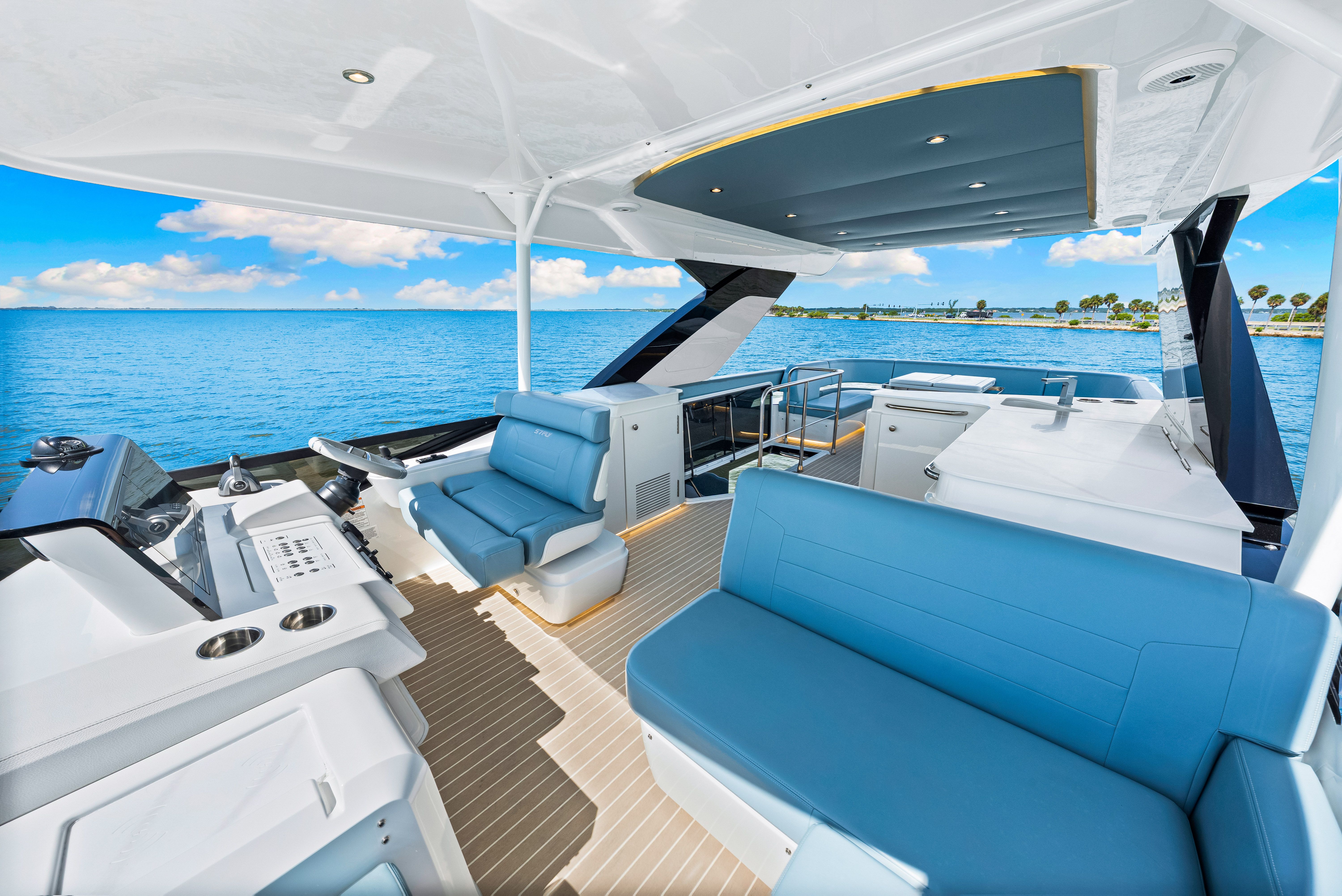 2025 Cruisers Yachts 57 Fly Image Thumbnail #34