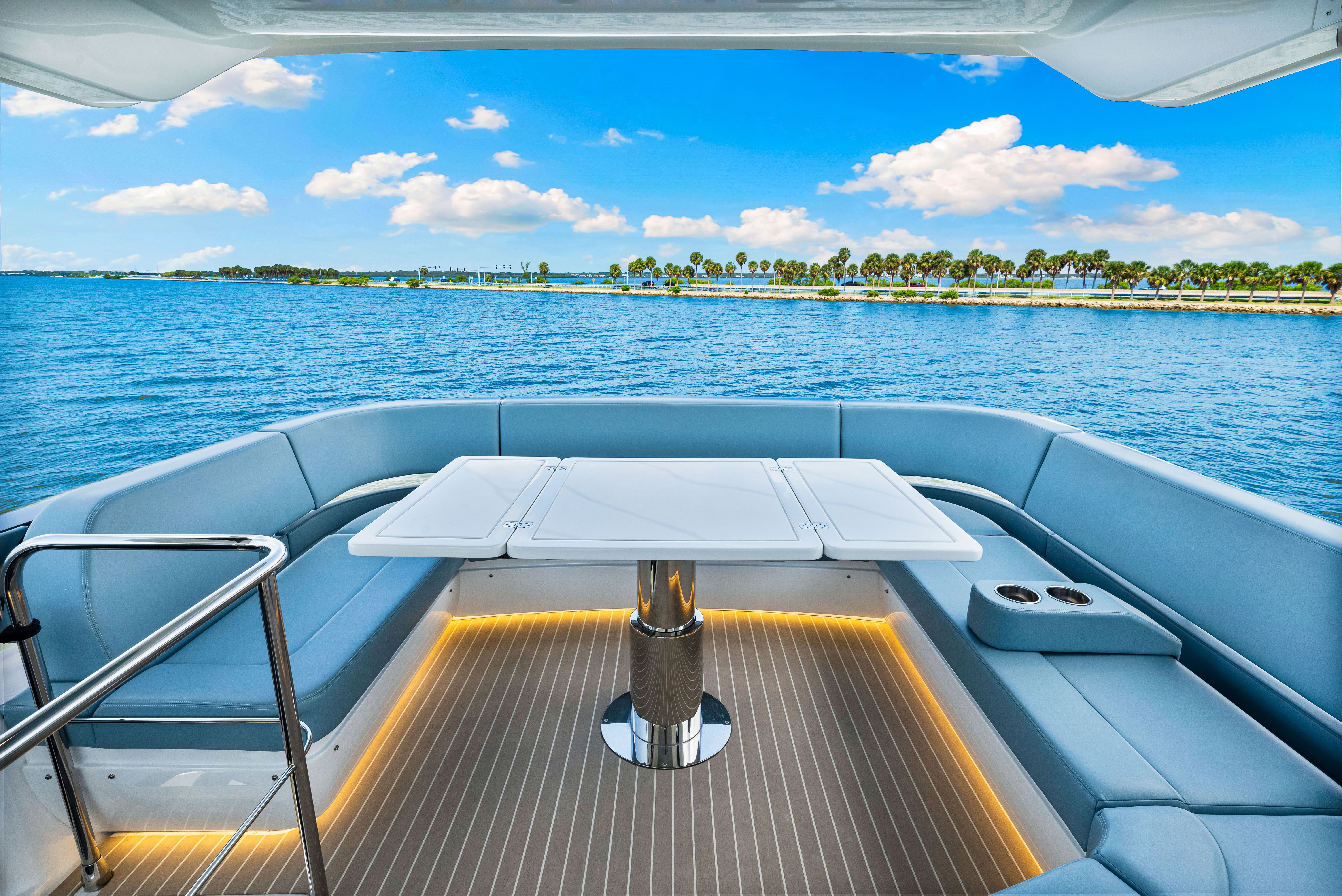 2025 Cruisers Yachts 57 Fly Image Thumbnail #28