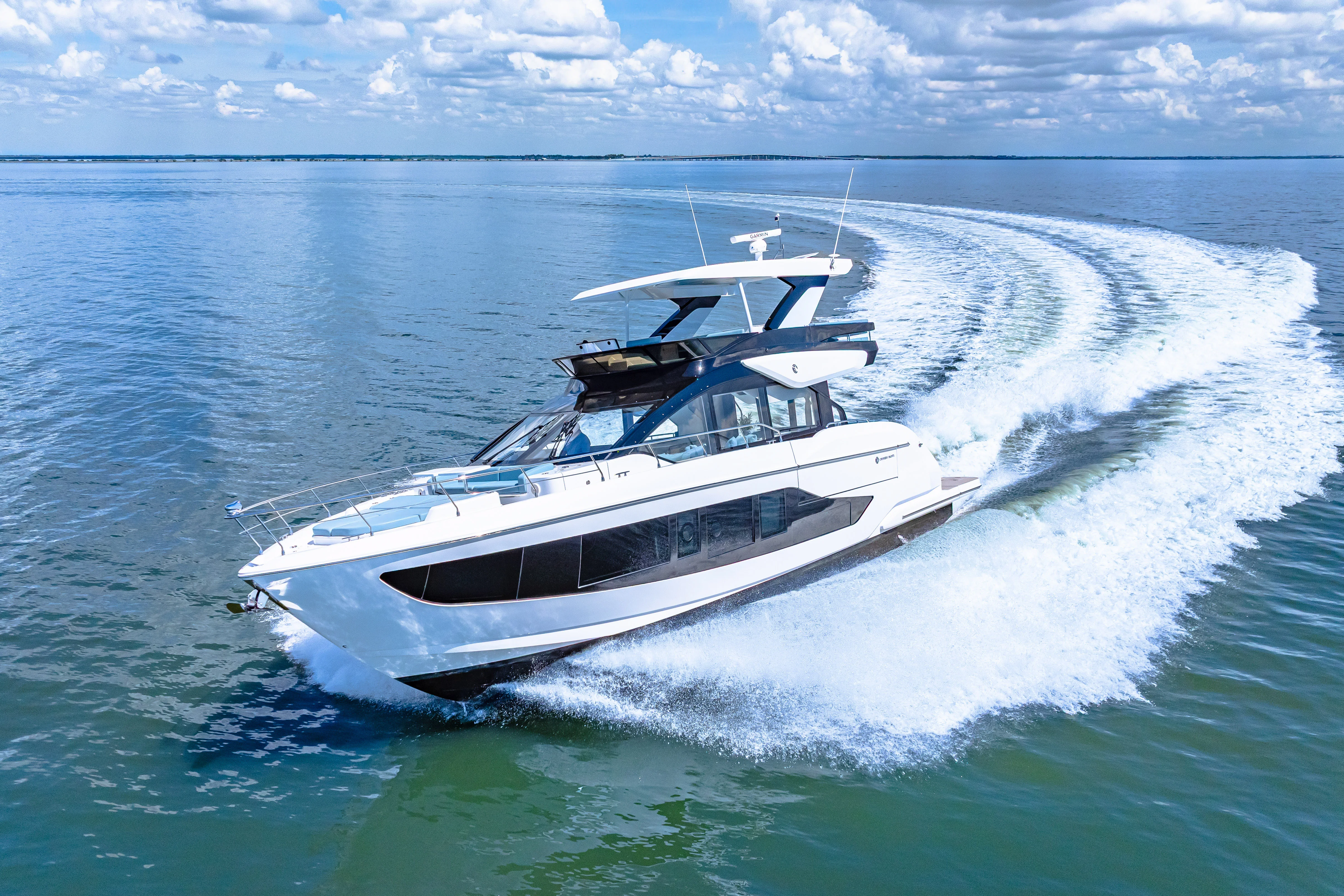 2025 Cruisers Yachts 57 Fly Image Thumbnail #22