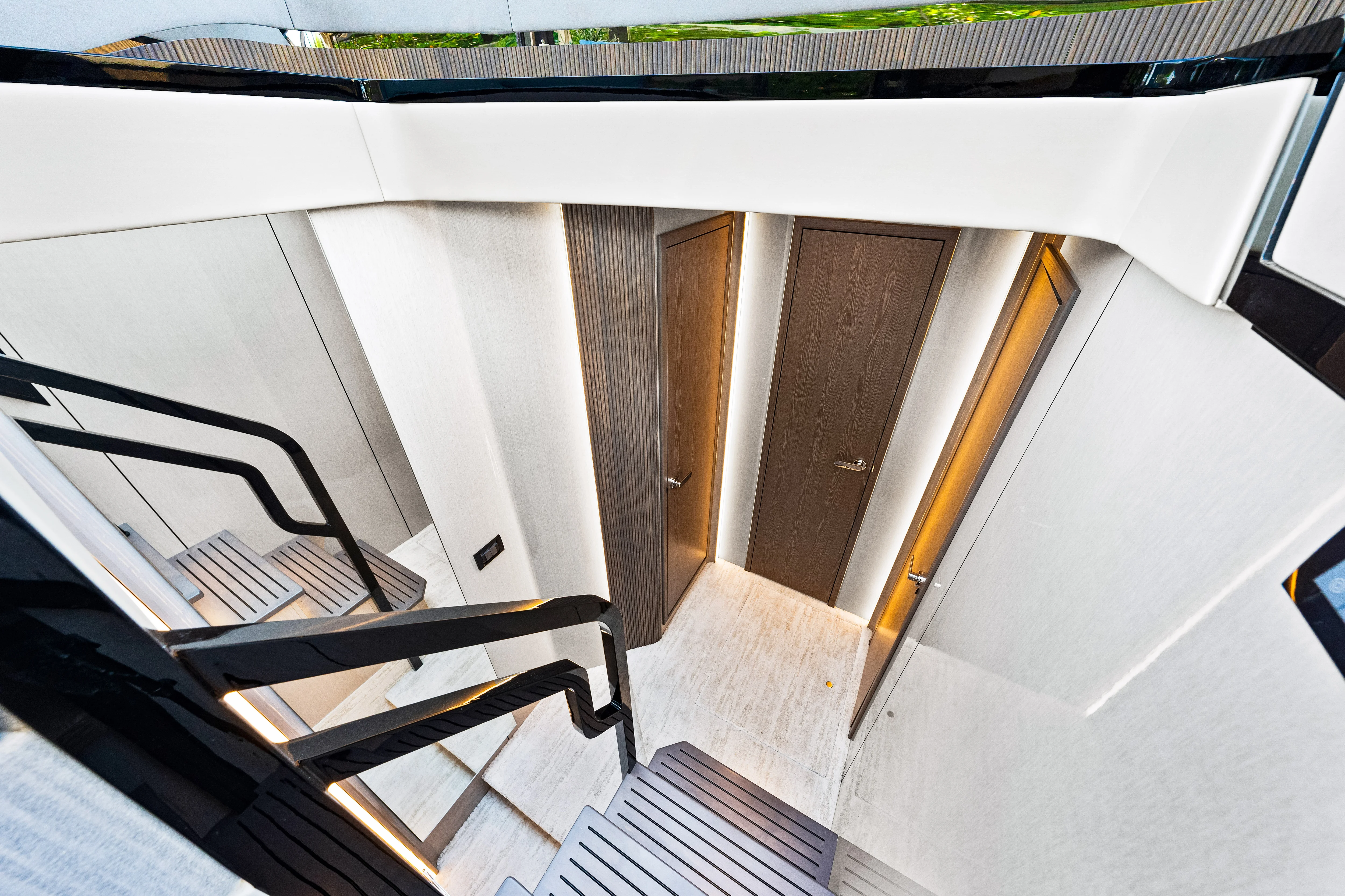 2025 Cruisers Yachts 57 Fly Image Thumbnail #48