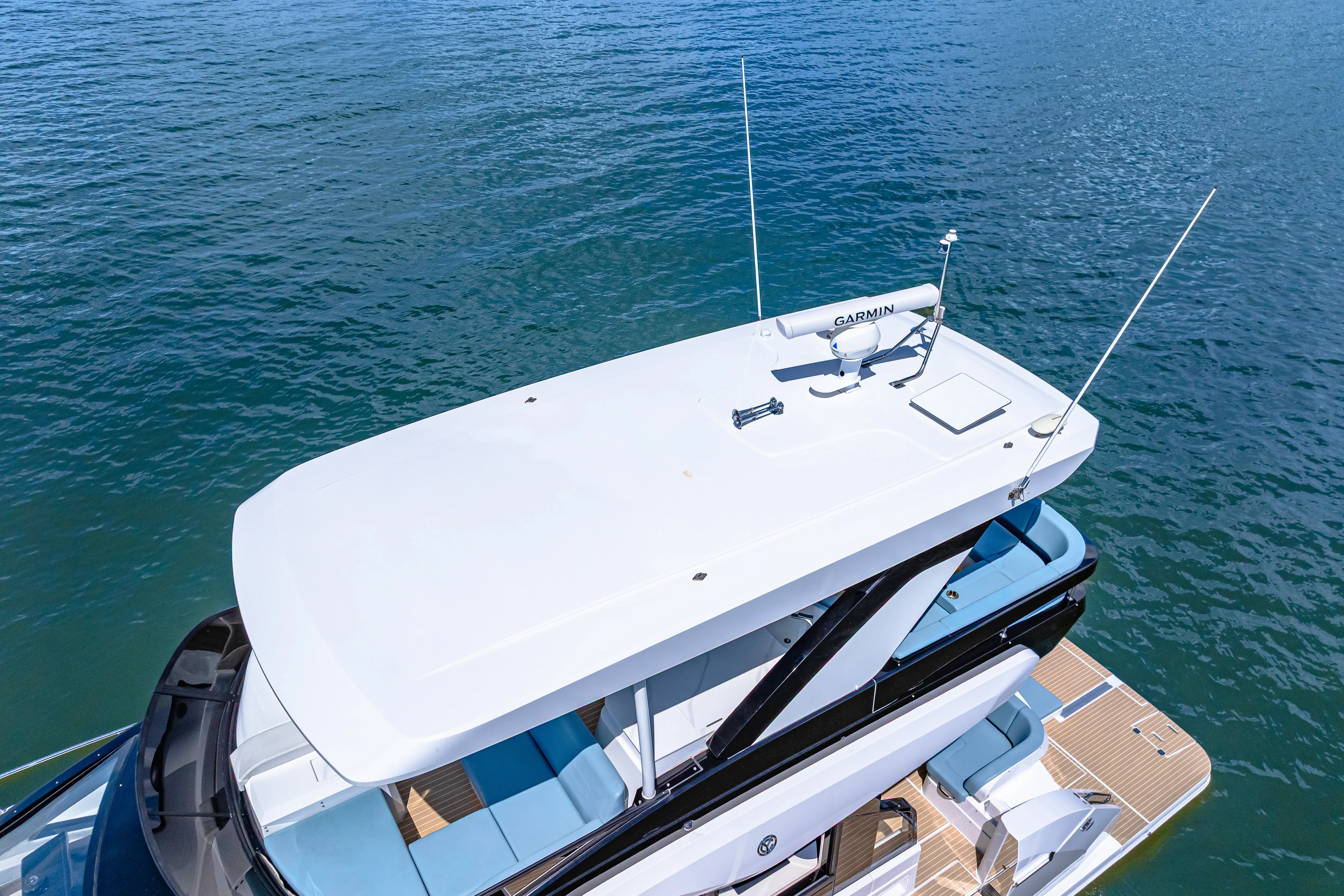 2025 Cruisers Yachts 57 Fly Image Thumbnail #26