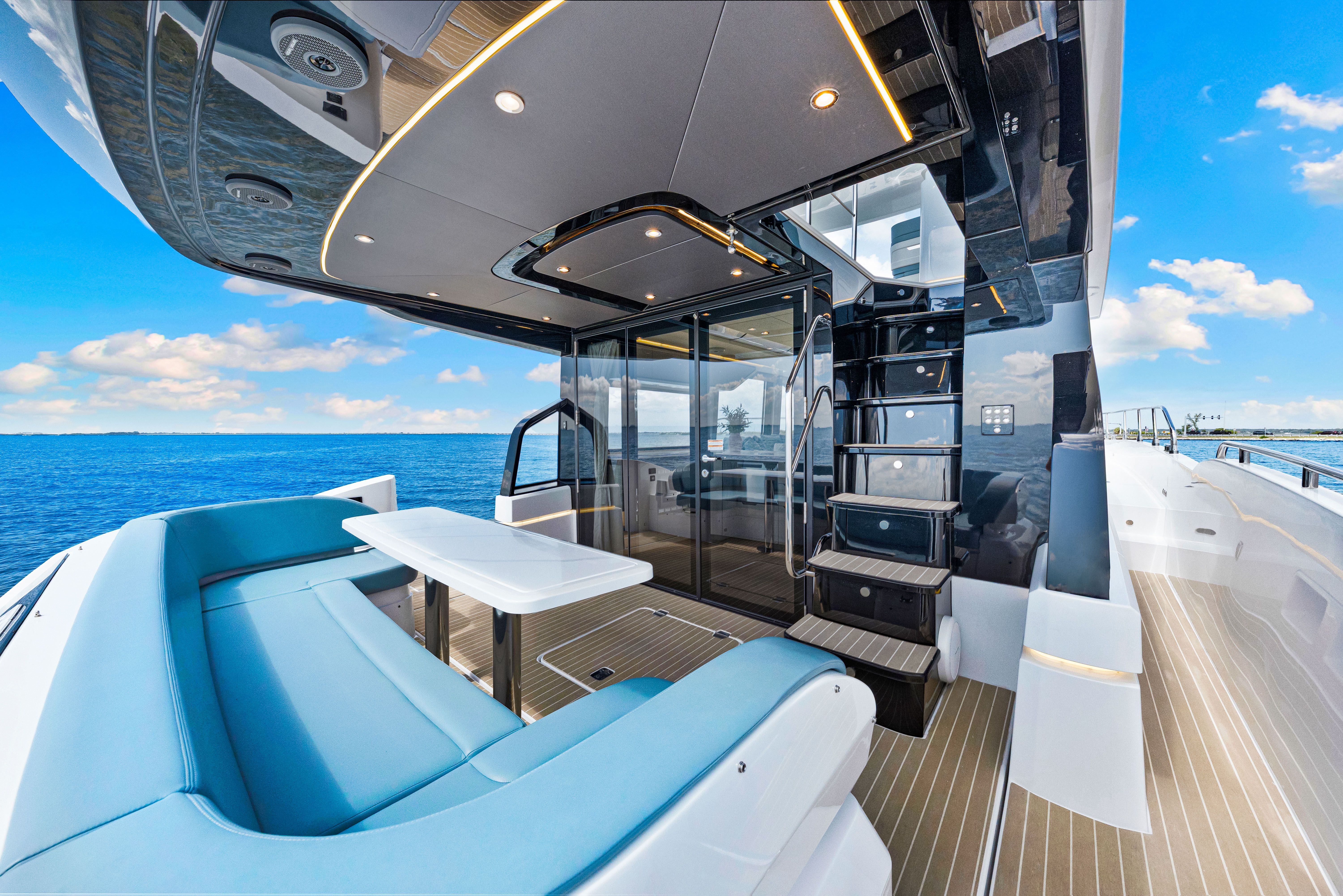 2025 Cruisers Yachts 57 Fly Image Thumbnail #25