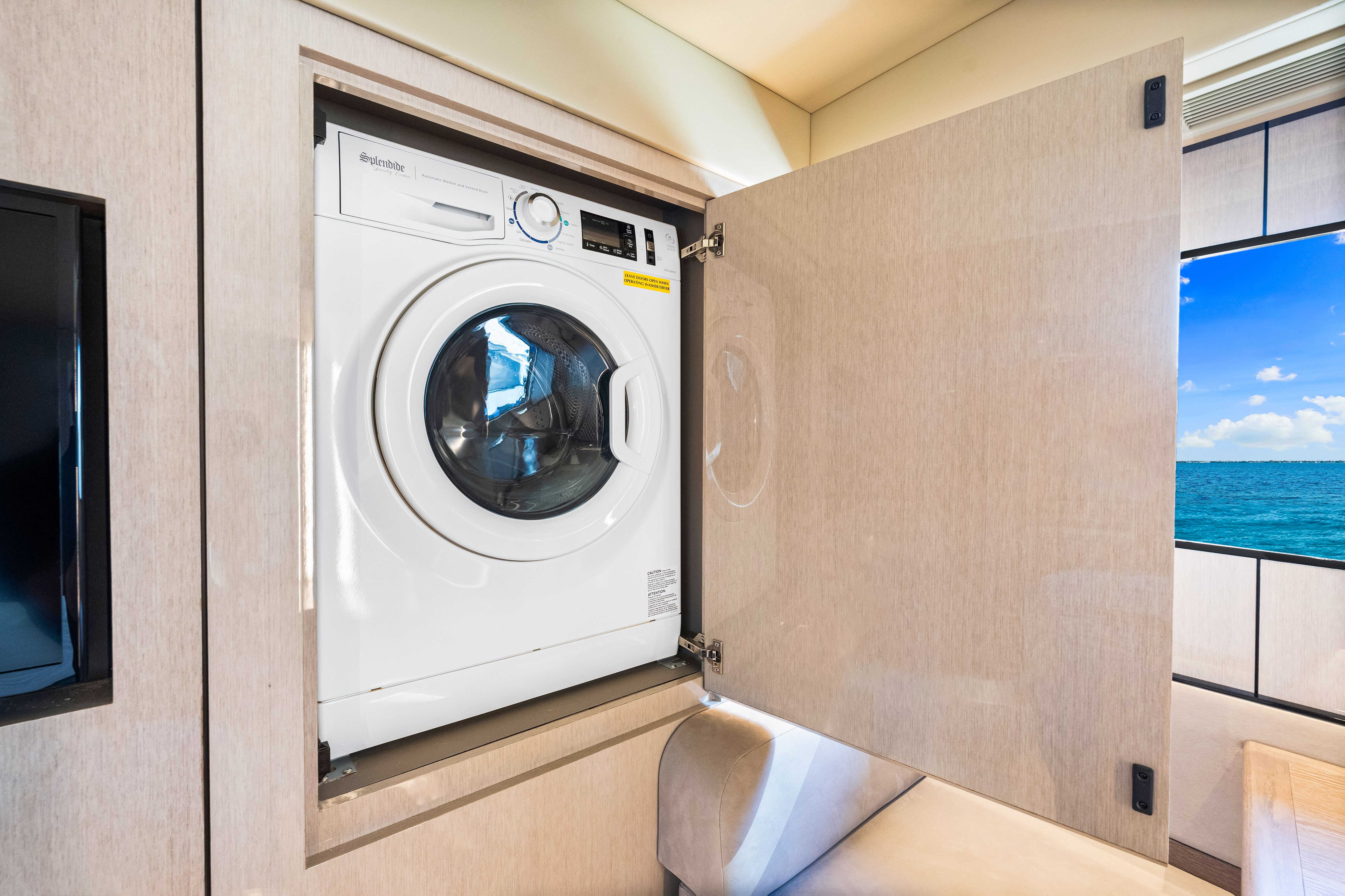 2025 Cruisers Yachts 57 Fly Image Thumbnail #52