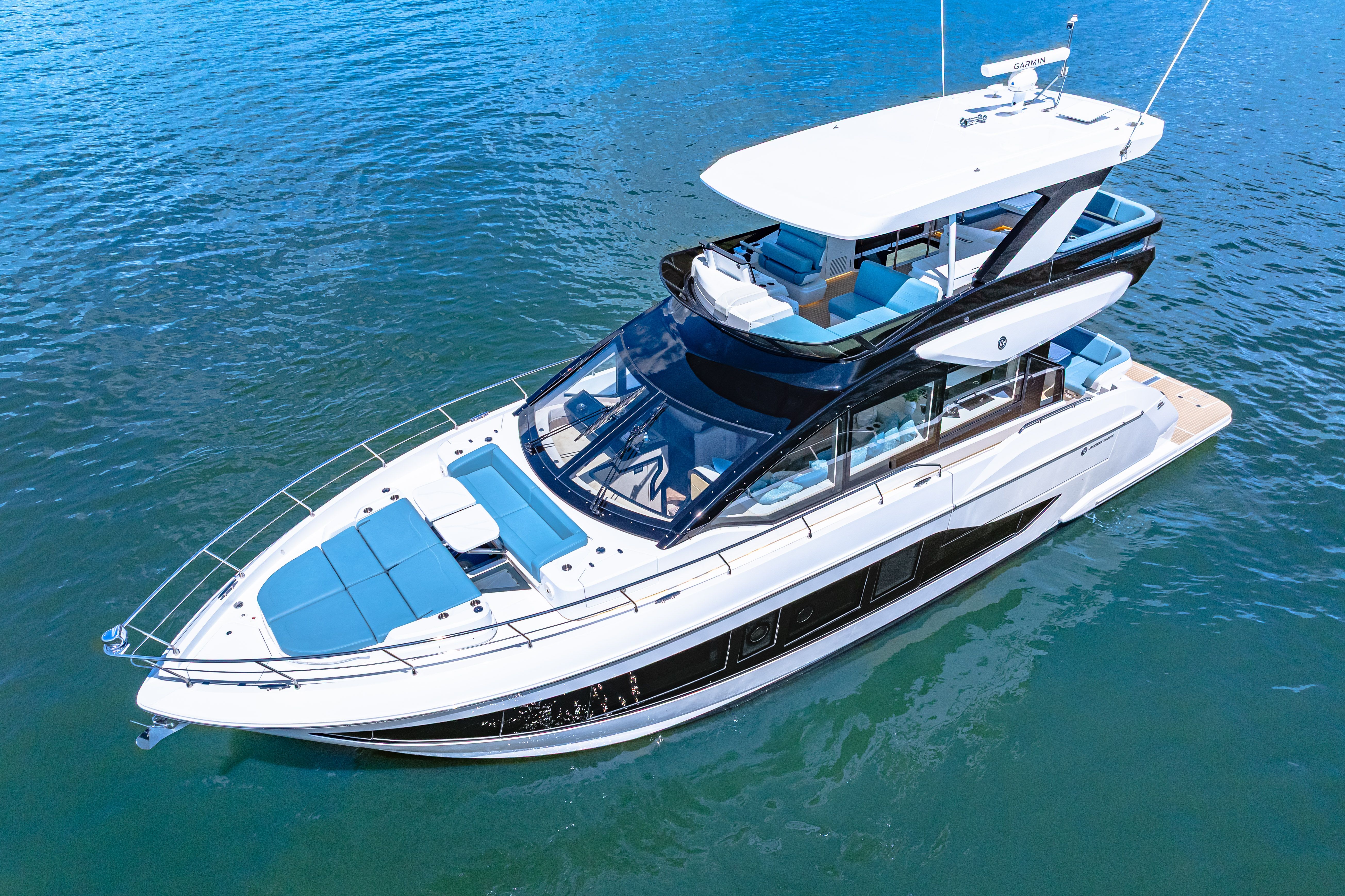 2025 Cruisers Yachts 57 Fly Image Thumbnail #2