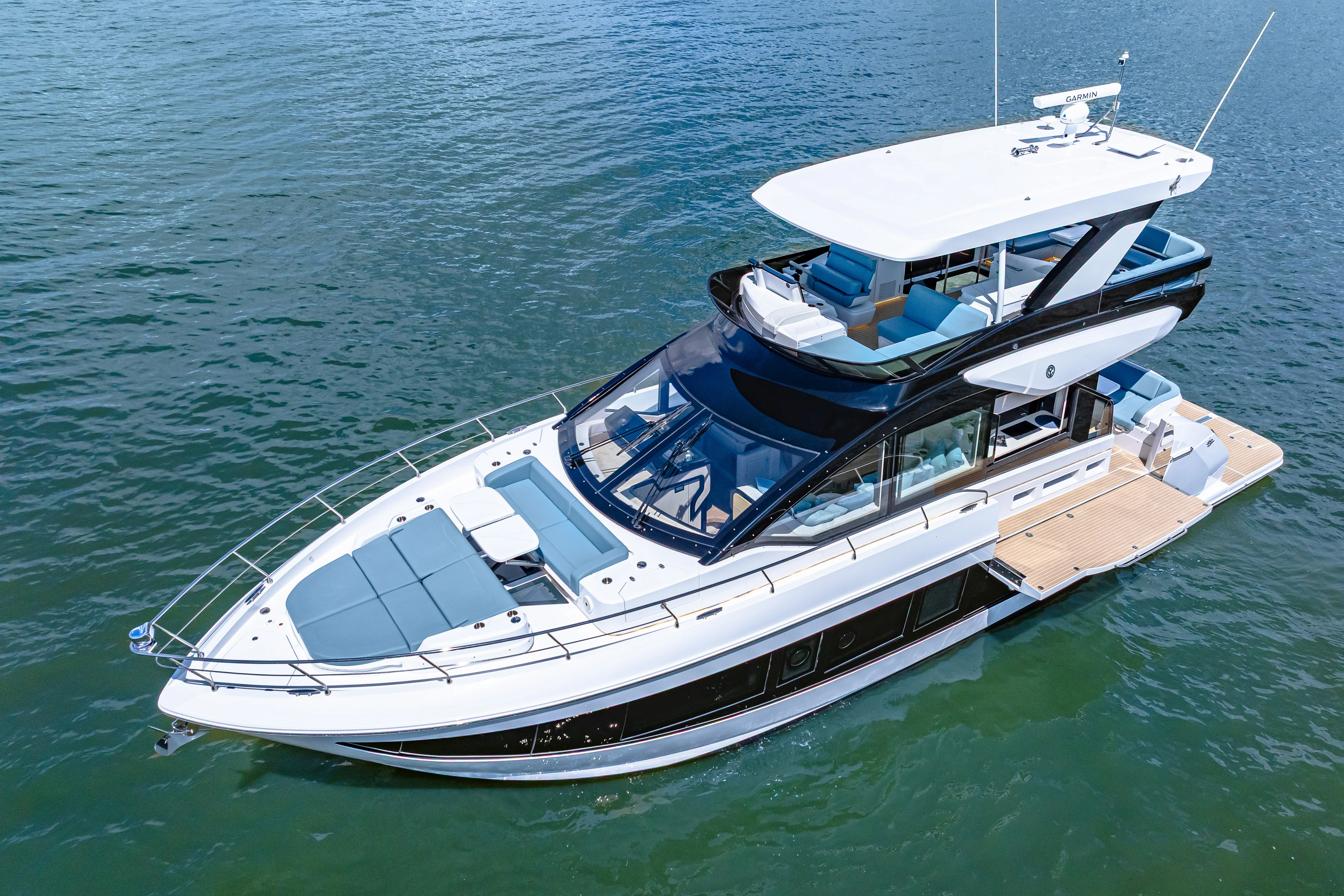 2025 Cruisers Yachts 57 Fly Image Thumbnail #2