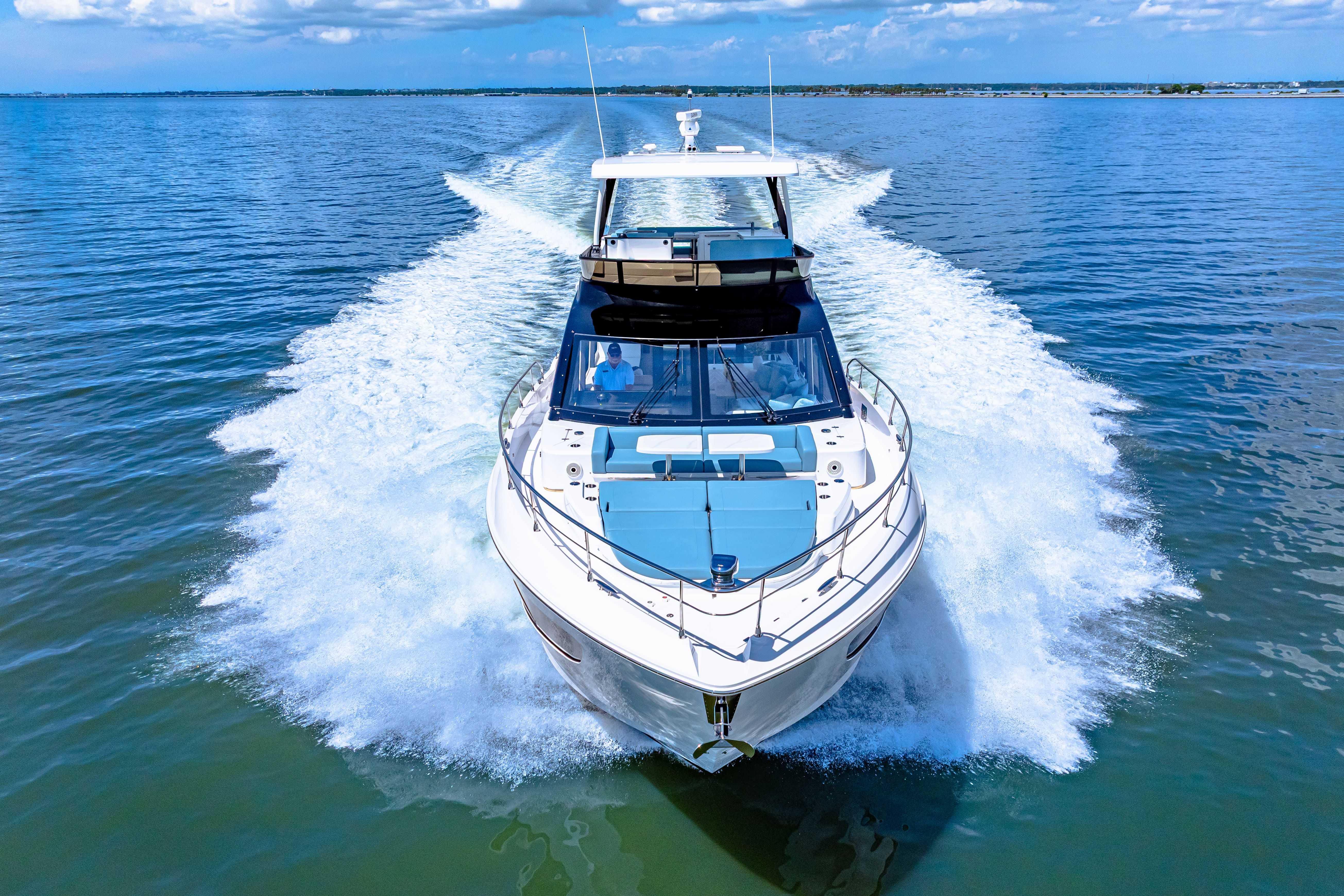 2025 Cruisers Yachts 57 Fly Image Thumbnail #12