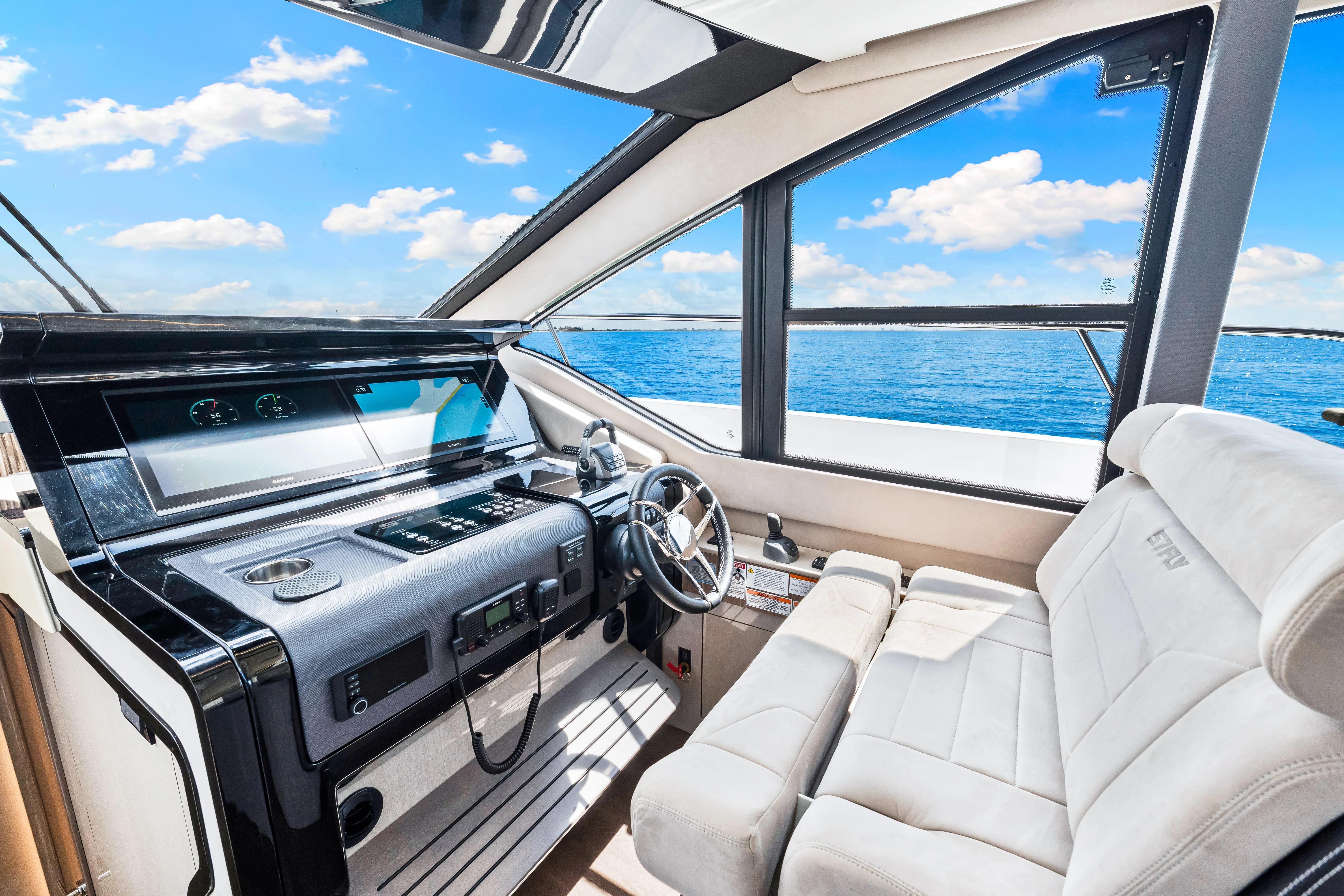 2025 Cruisers Yachts 57 Fly Image Thumbnail #45