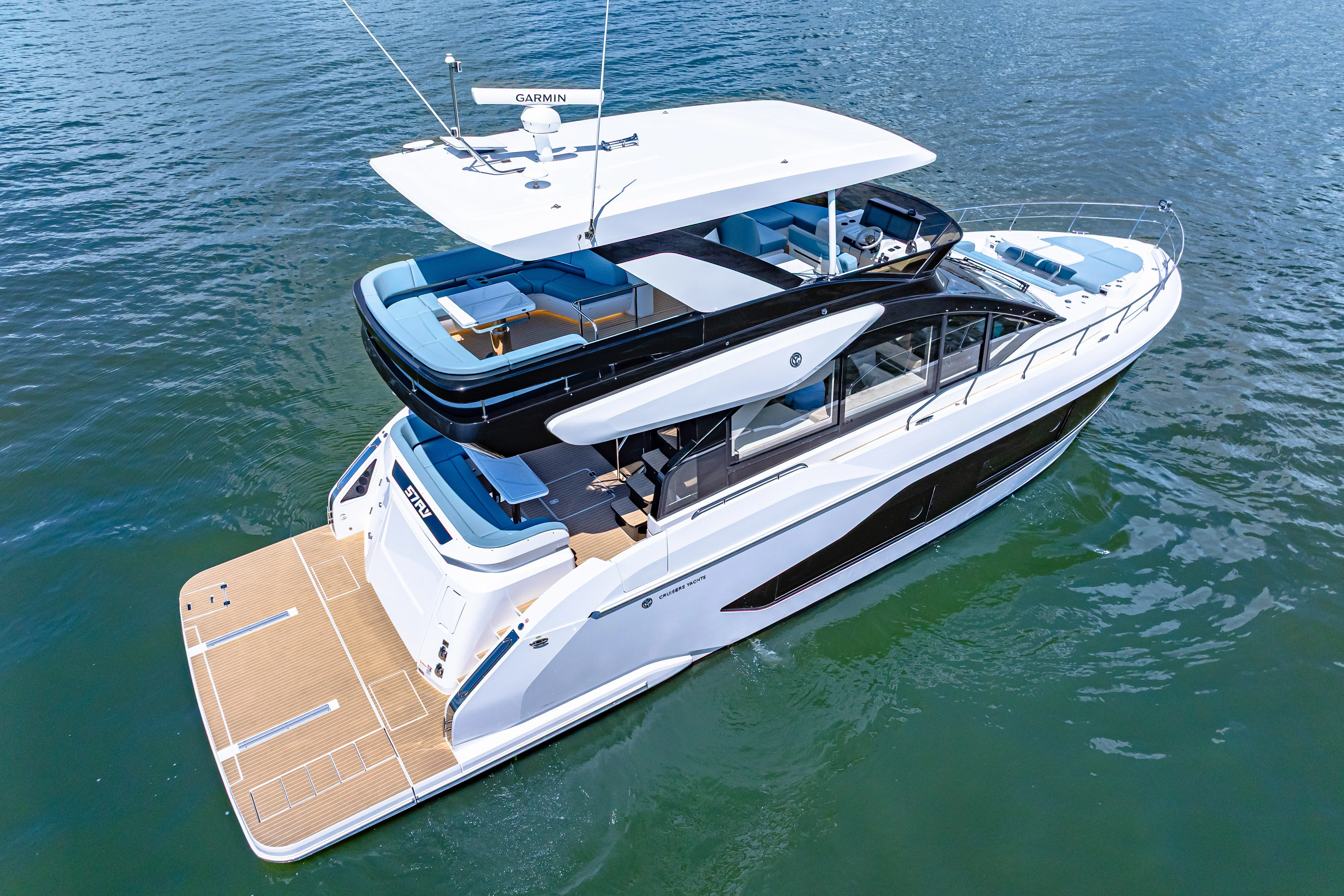 2025 Cruisers Yachts 57 Fly Image Thumbnail #7