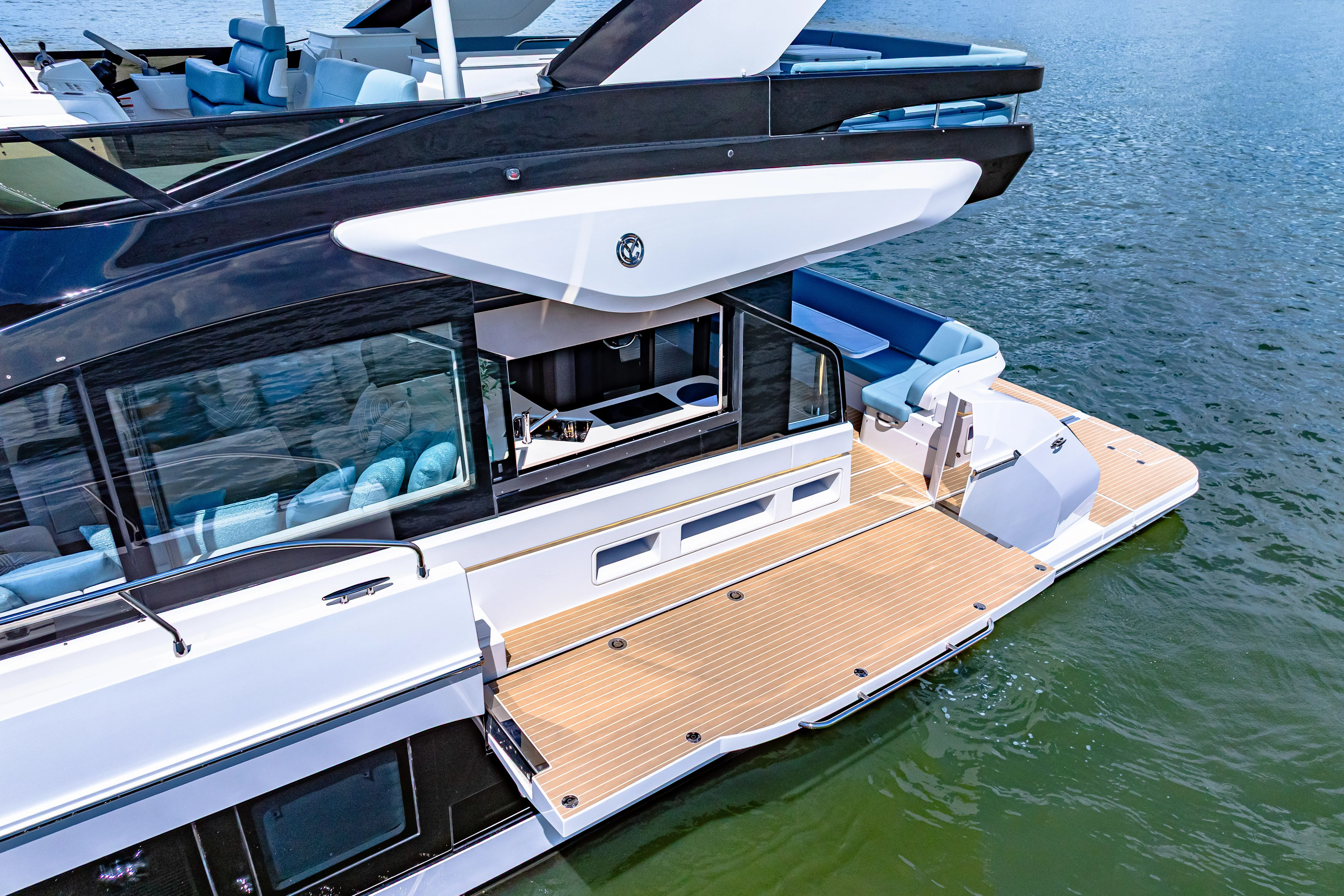 2025 Cruisers Yachts 57 Fly Image Thumbnail #11