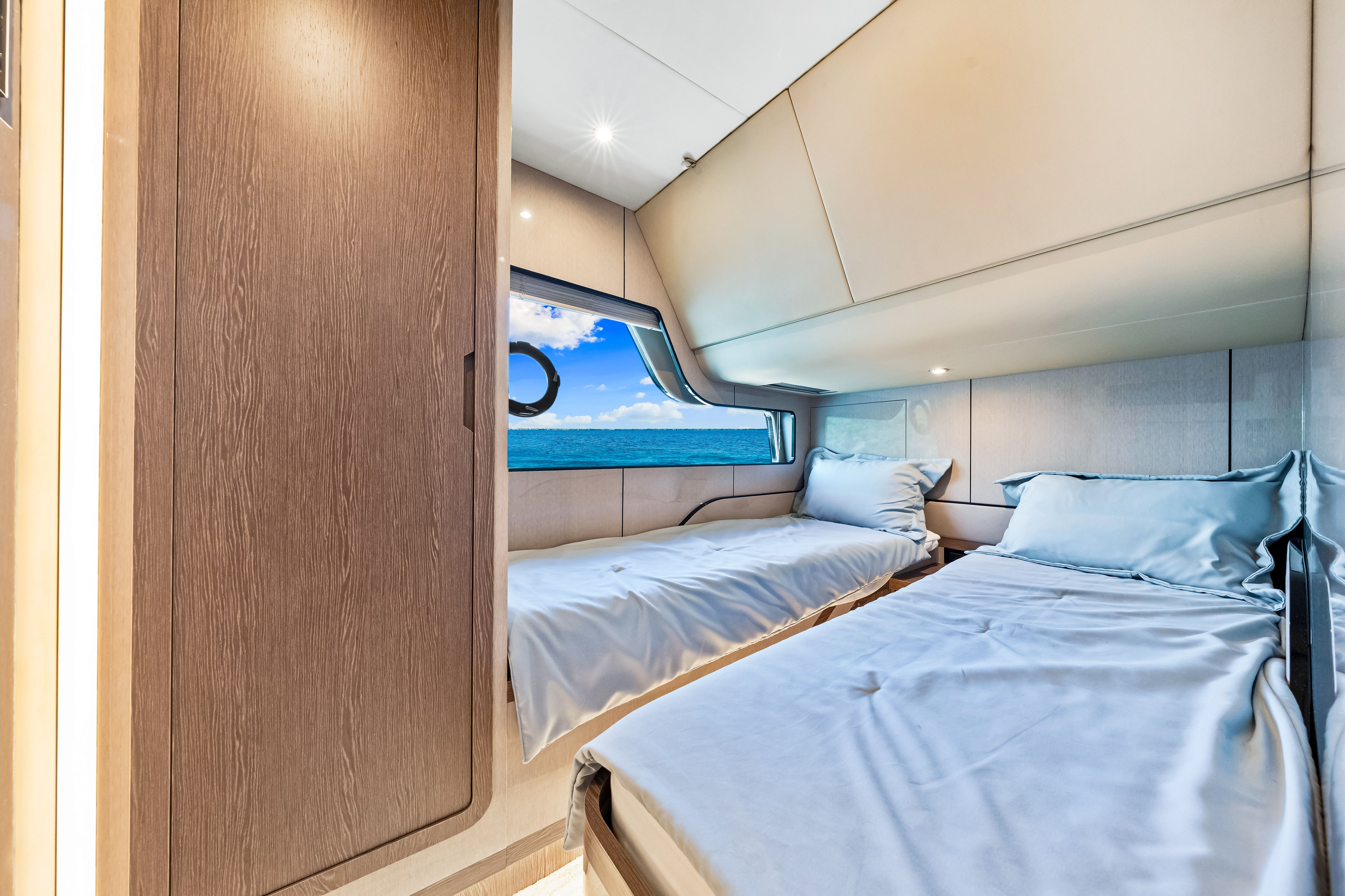 2025 Cruisers Yachts 57 Fly Image Thumbnail #58