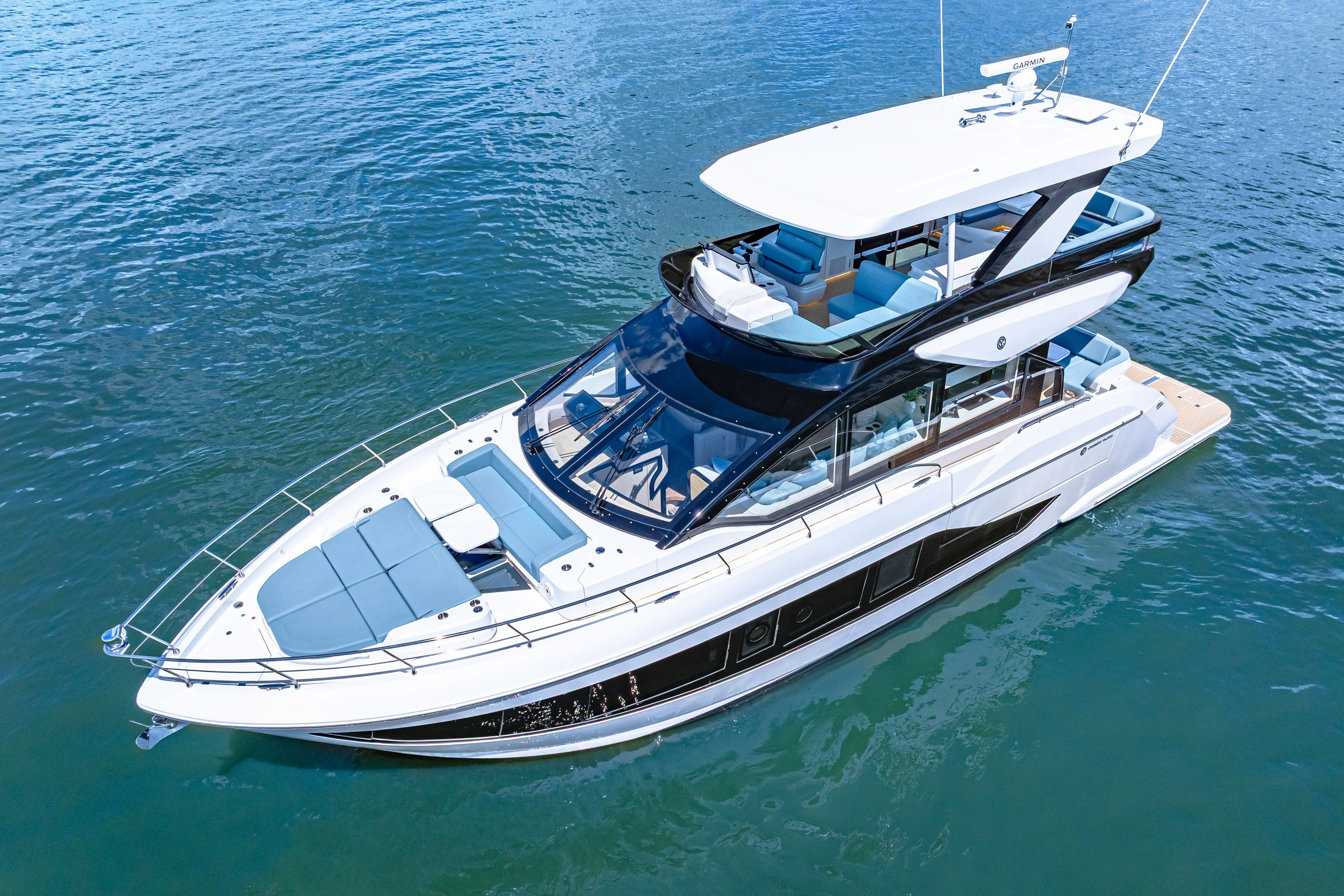 2025 Cruisers Yachts 57 Fly Image Thumbnail #3