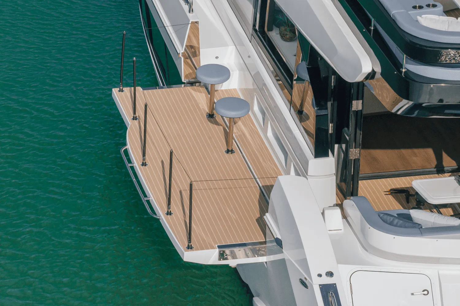 2025 Cruisers Yachts 57 Fly Image Thumbnail #13