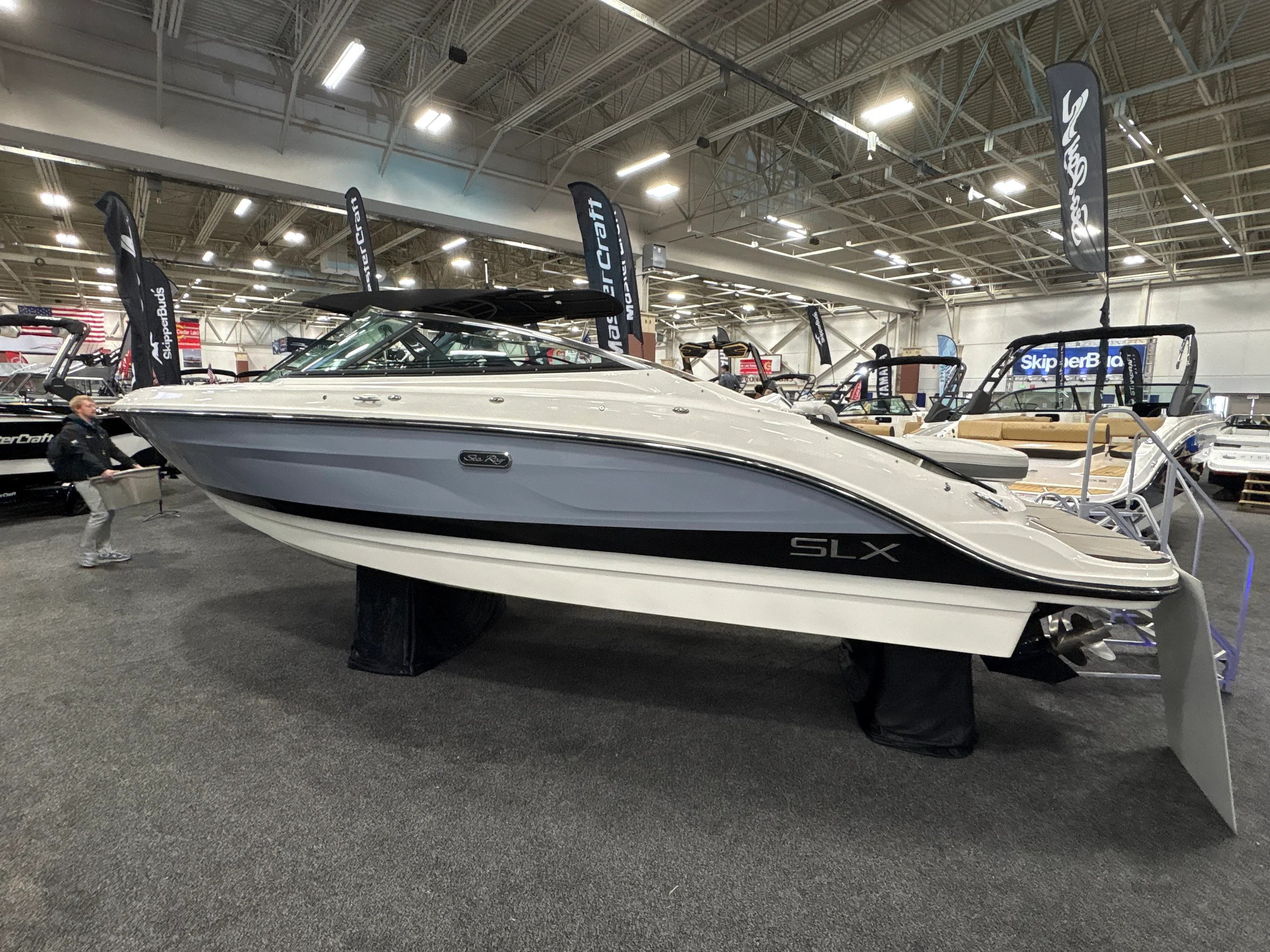 2025 Sea Ray SLX 260 Image Thumbnail #38