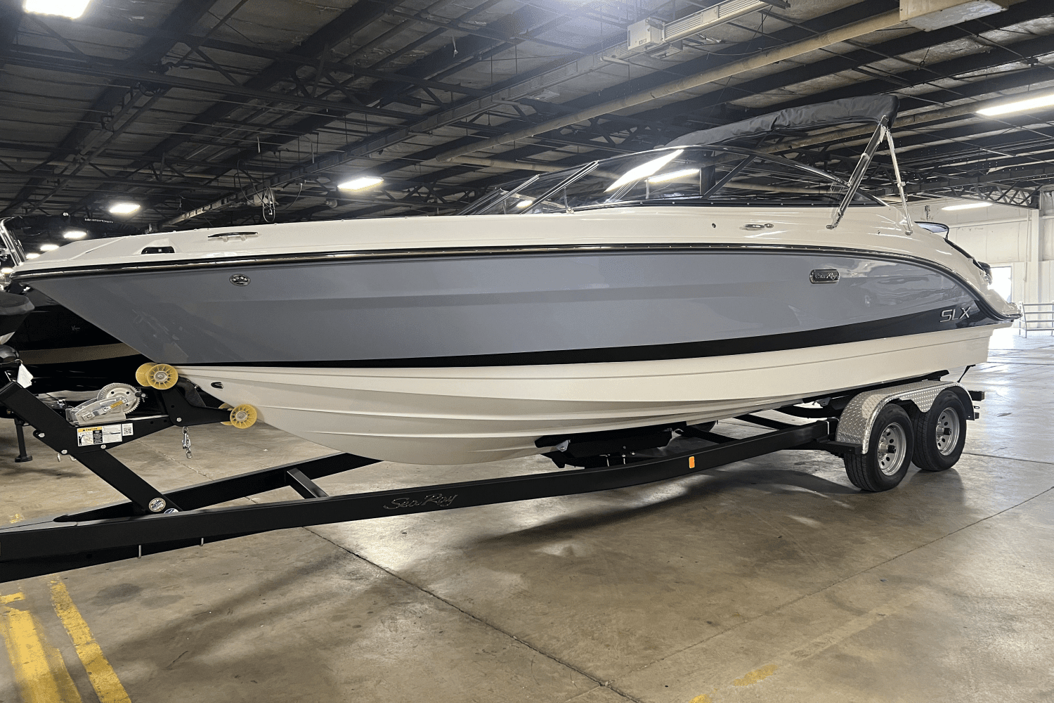 2025 Sea Ray SLX 260 Image Thumbnail #2