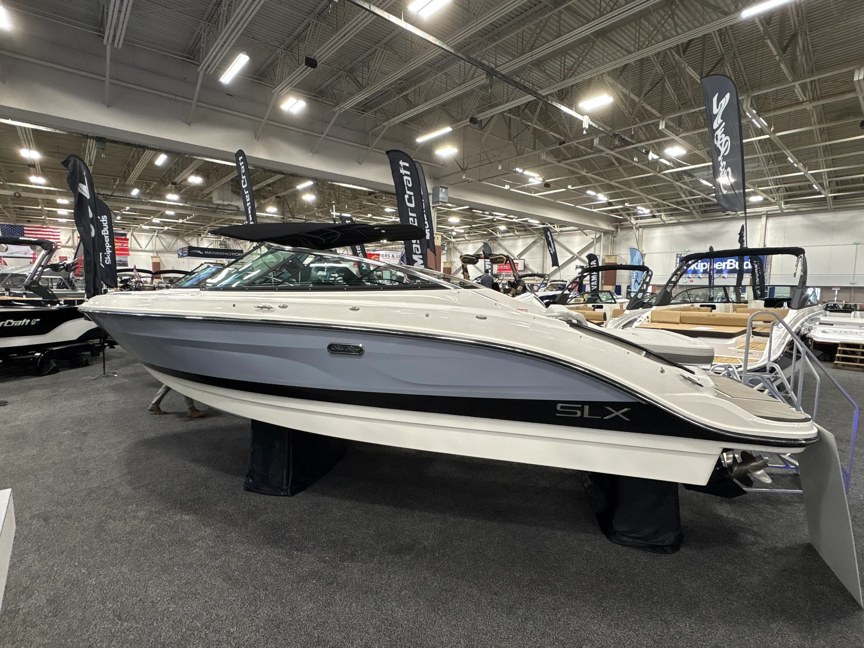 2025 Sea Ray SLX 260 Image Thumbnail #39