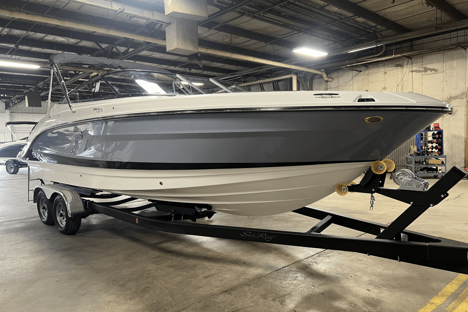 2025 Sea Ray SLX 260 Image Thumbnail #4