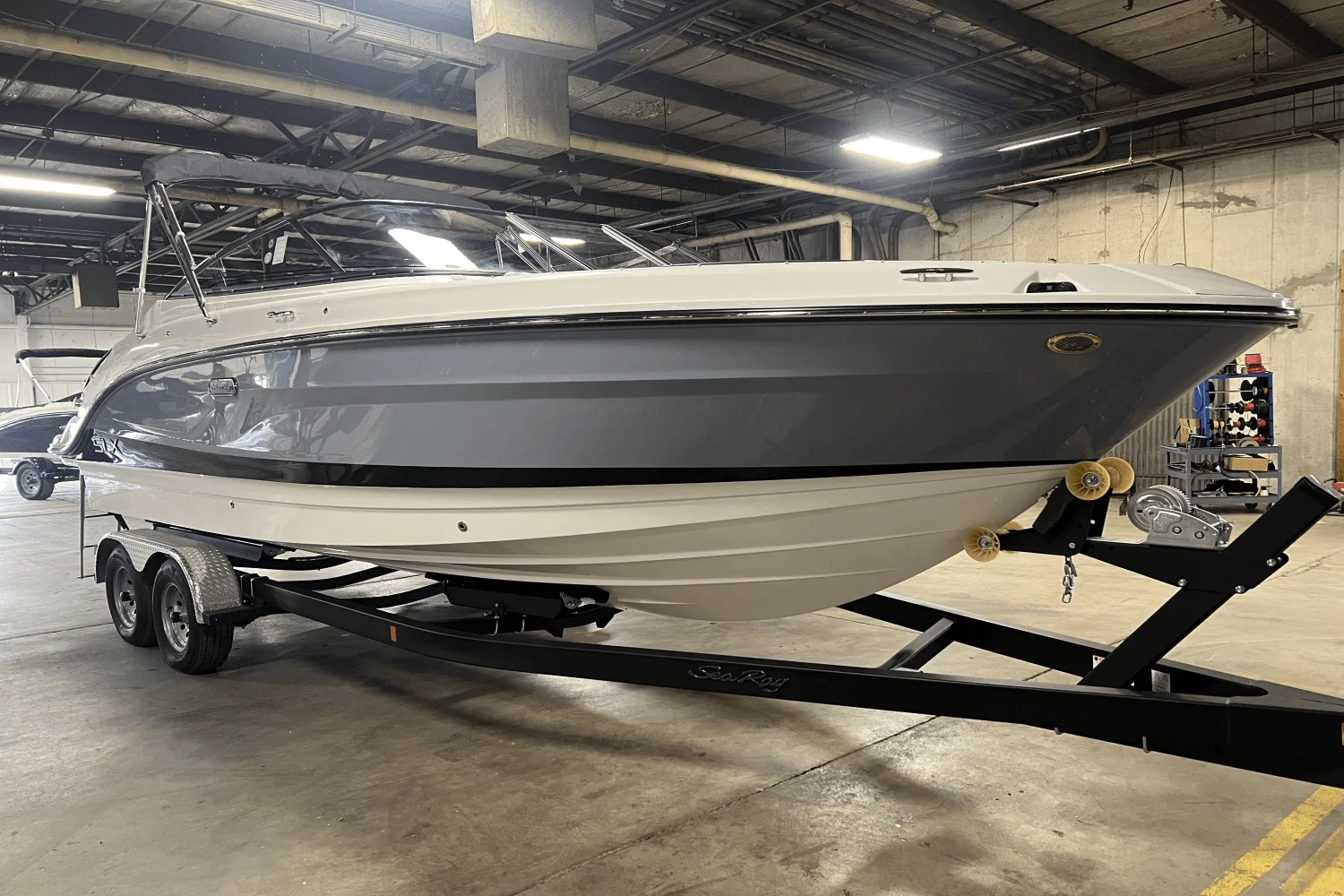 2025 Sea Ray SLX 260 Image Thumbnail #4