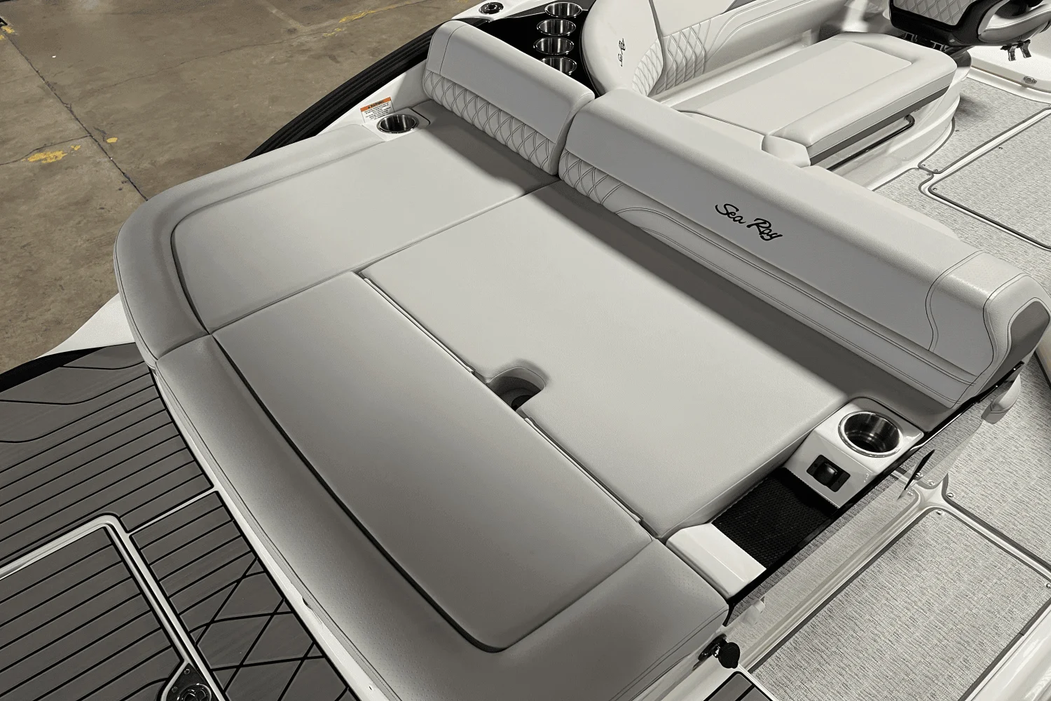 2025 Sea Ray SLX 260 Image Thumbnail #29