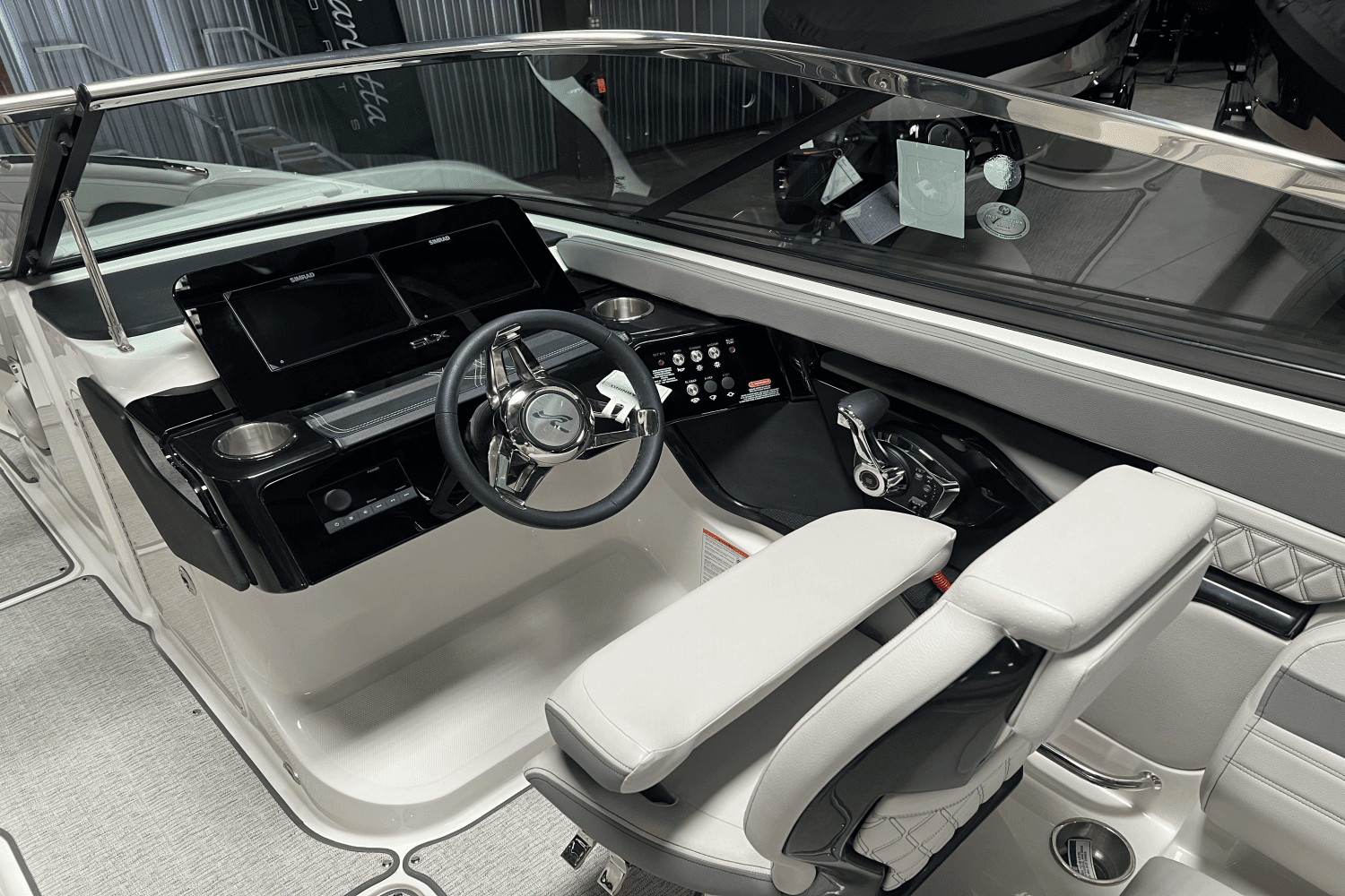 2025 Sea Ray SLX 260 Image Thumbnail #19