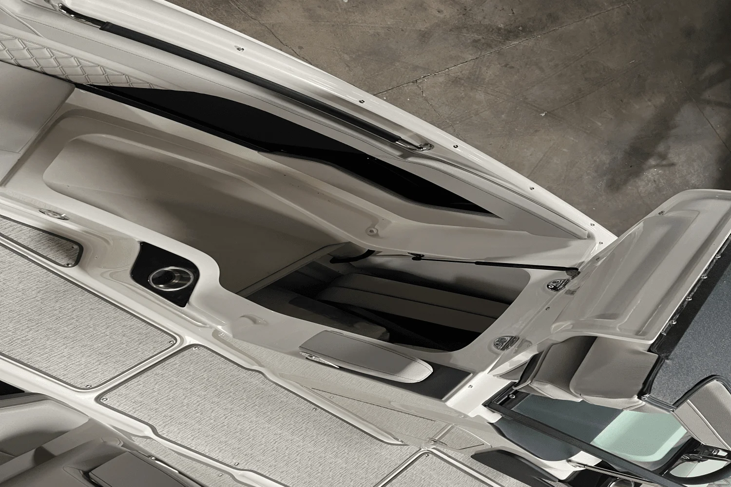 2025 Sea Ray SLX 260 Image Thumbnail #12