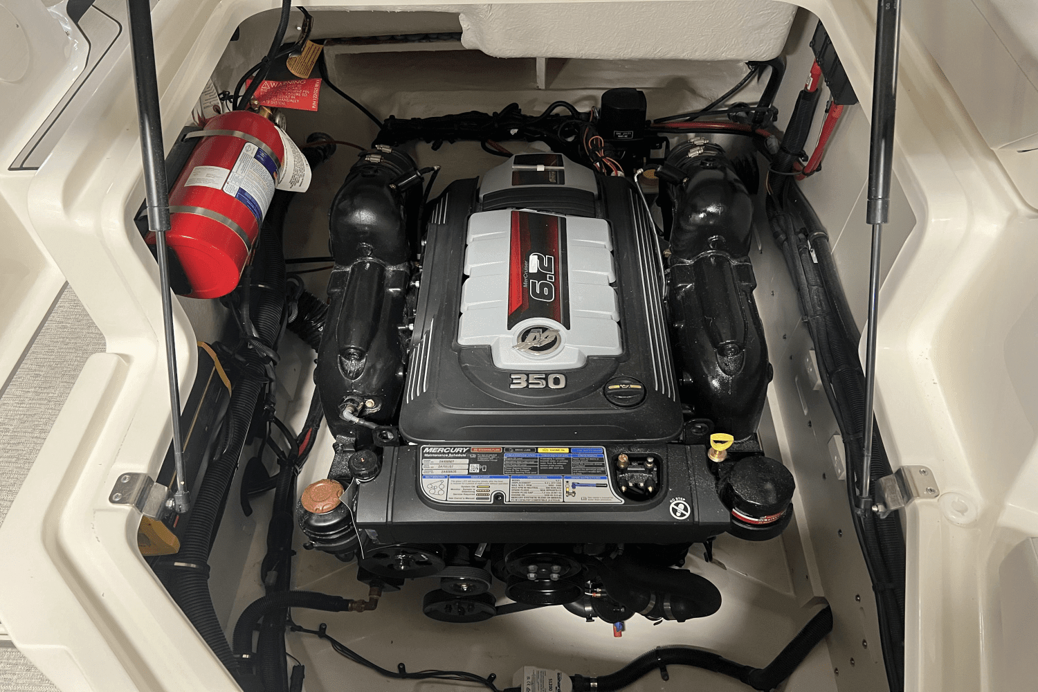 2025 Sea Ray SLX 260 Image Thumbnail #34