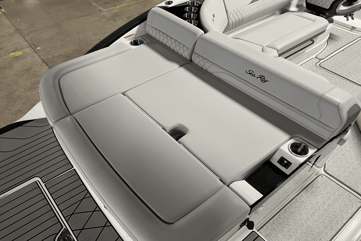 2025 Sea Ray SLX 260 Image Thumbnail #28