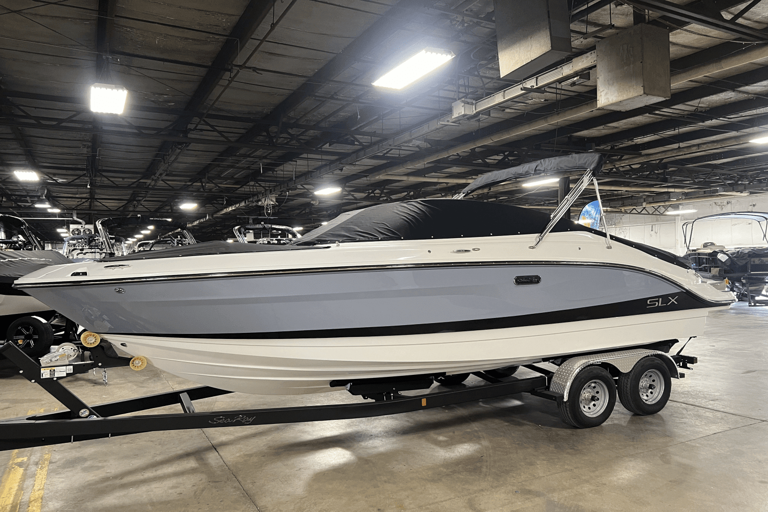 2025 Sea Ray SLX 260 Image Thumbnail #1