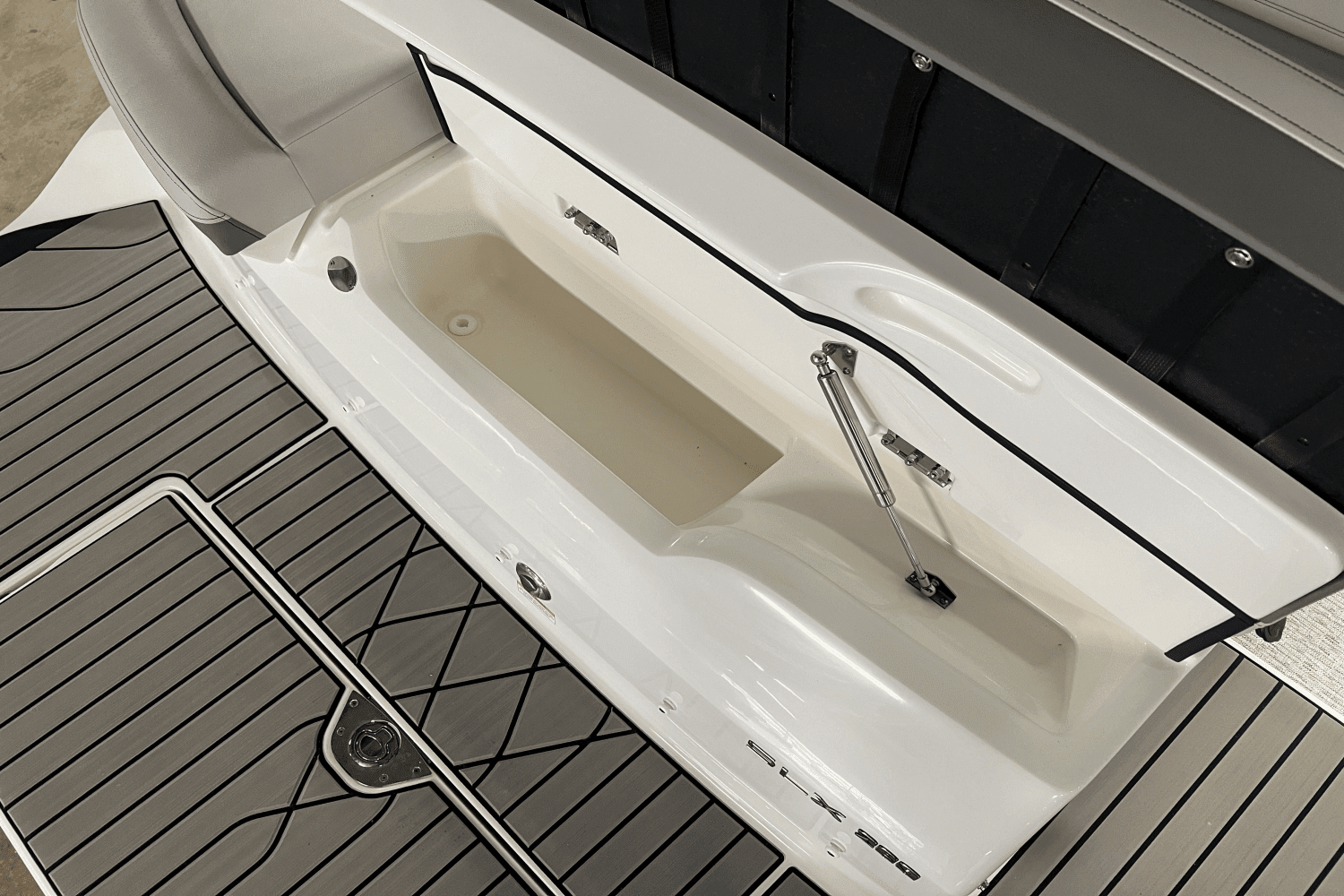 2025 Sea Ray
                                                             SLX 260 Image Thumbnail #16