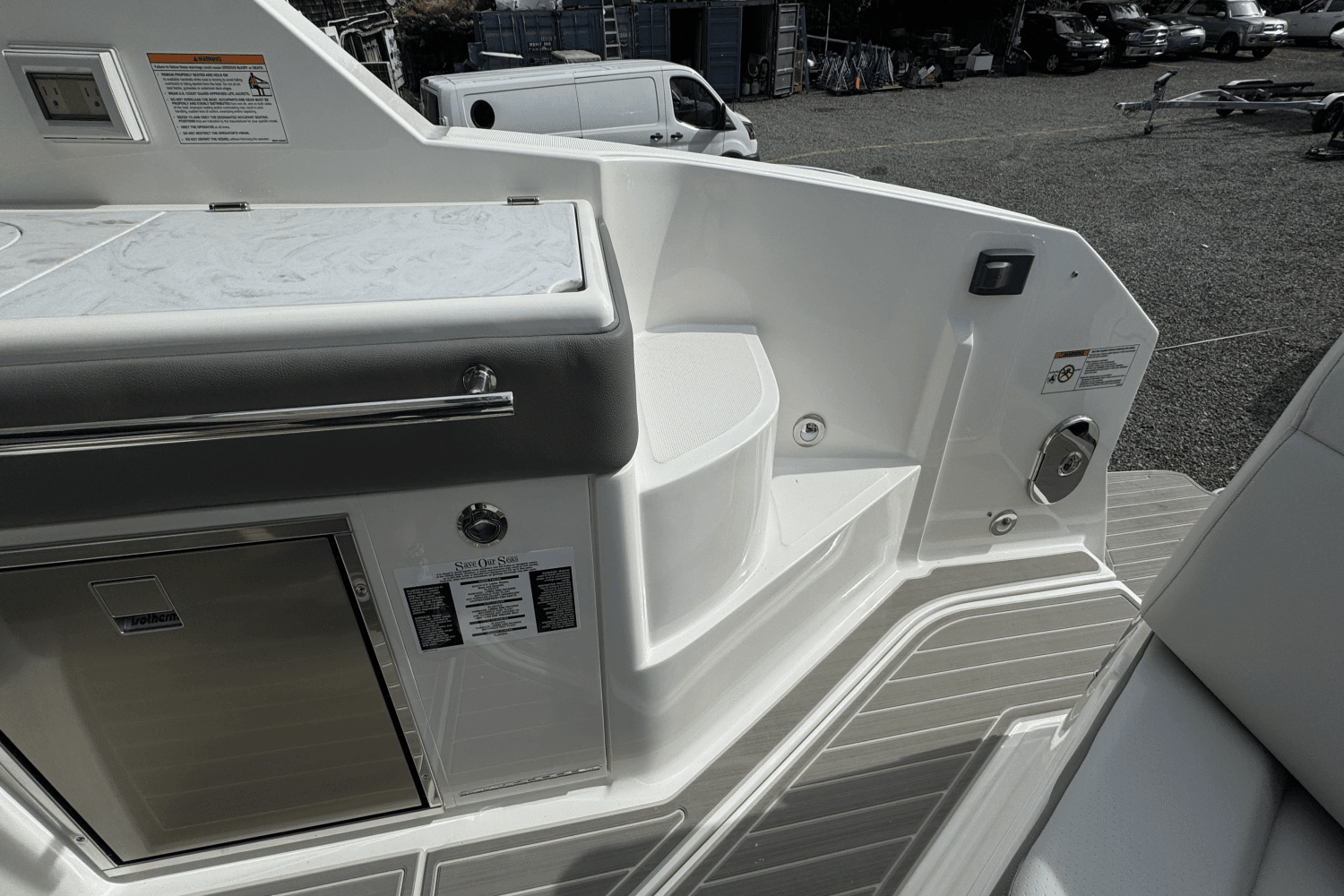 2025 Sea Ray Sundancer 320 Outboard Image Thumbnail #24