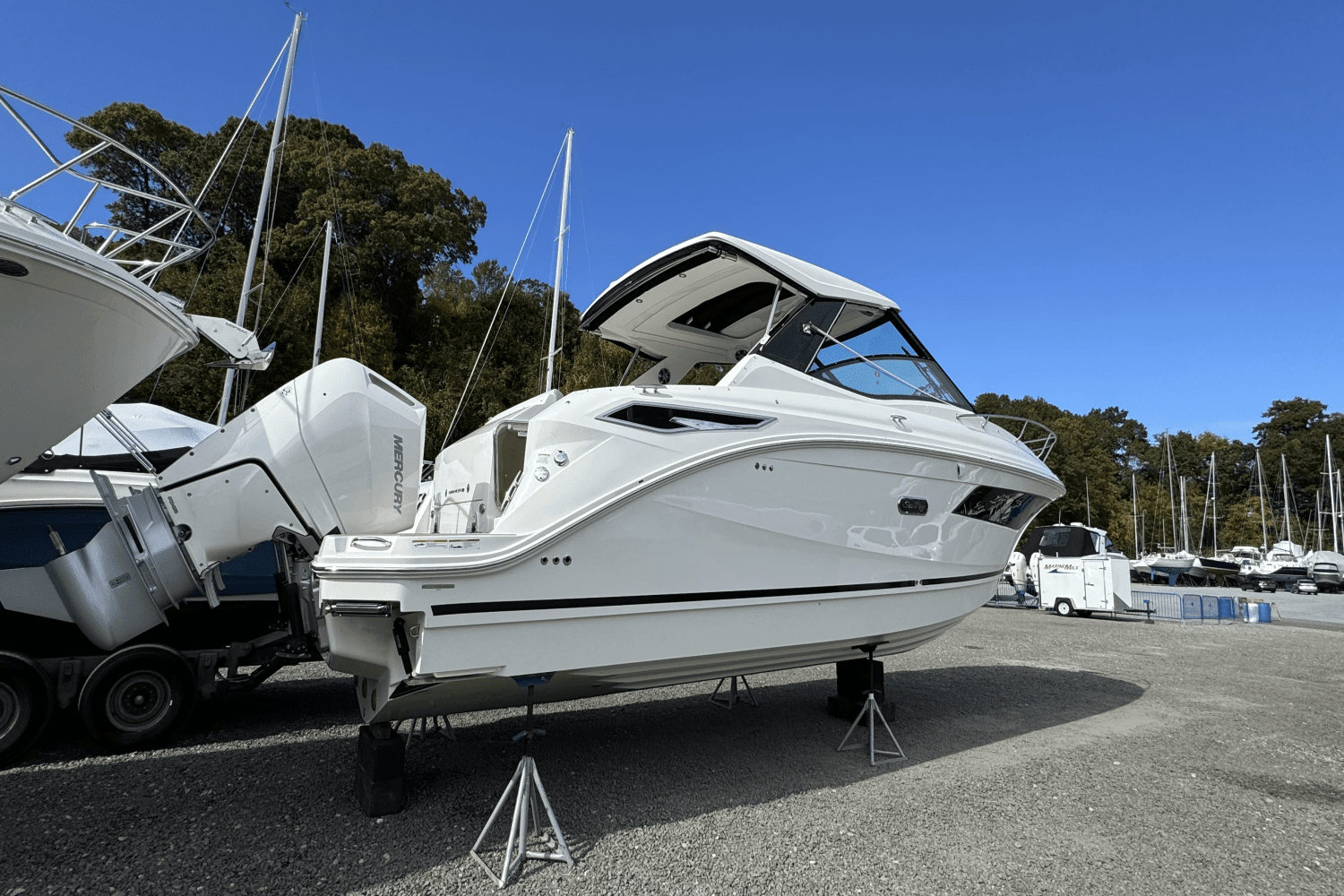 2025 Sea Ray Sundancer 320 Outboard Image Thumbnail #3