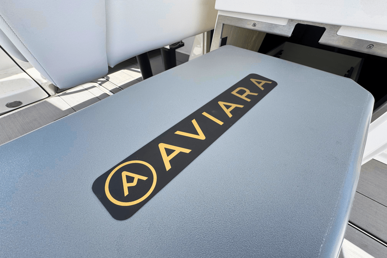 2021 Aviara AV32 Outboard Image Thumbnail #14