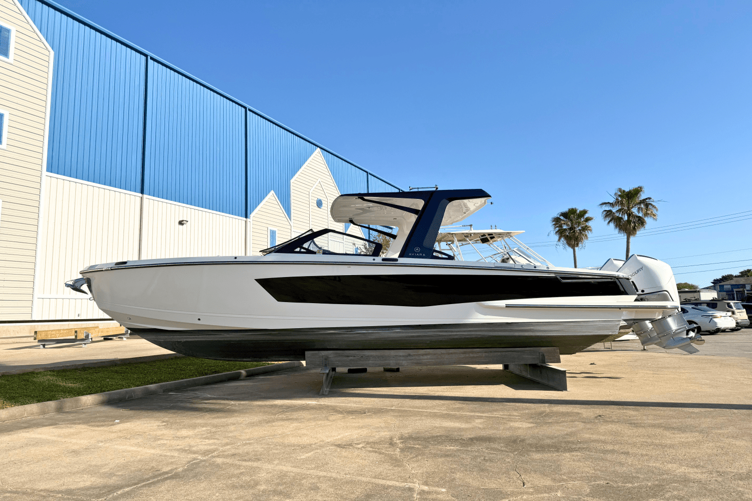 2021 Aviara AV32 Outboard Image Thumbnail #0
