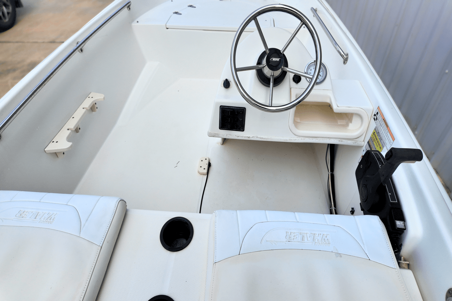 Thumbnail 3 for 2009 Boston Whaler 13 SPORT