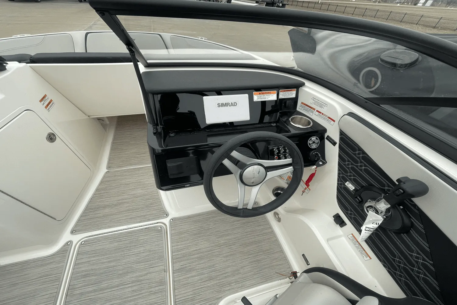 2024 Sea Ray SPX 210 Image Thumbnail #11