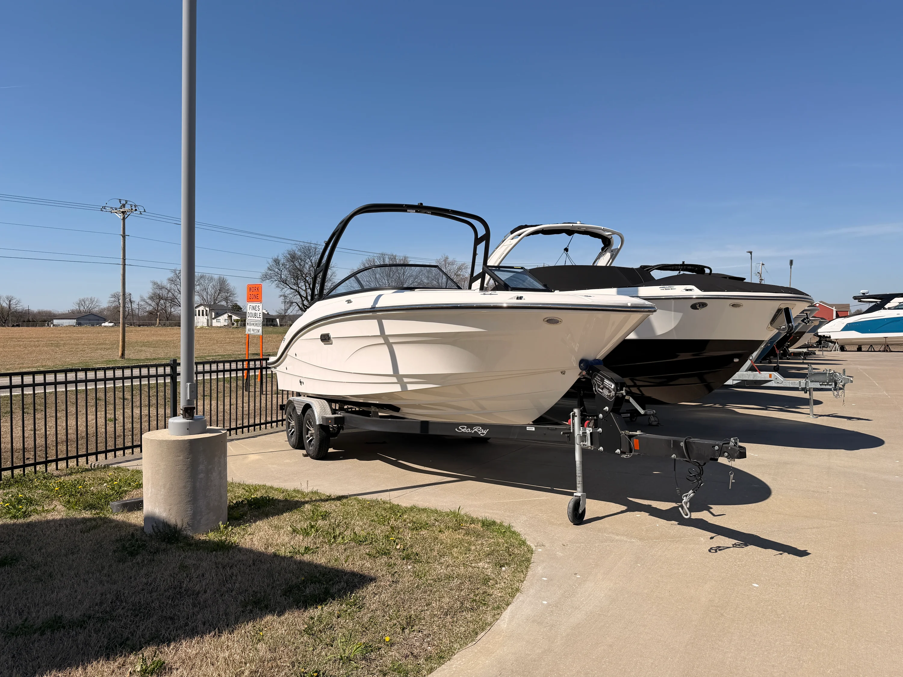 2024 Sea Ray SPX 210 Image Thumbnail #1