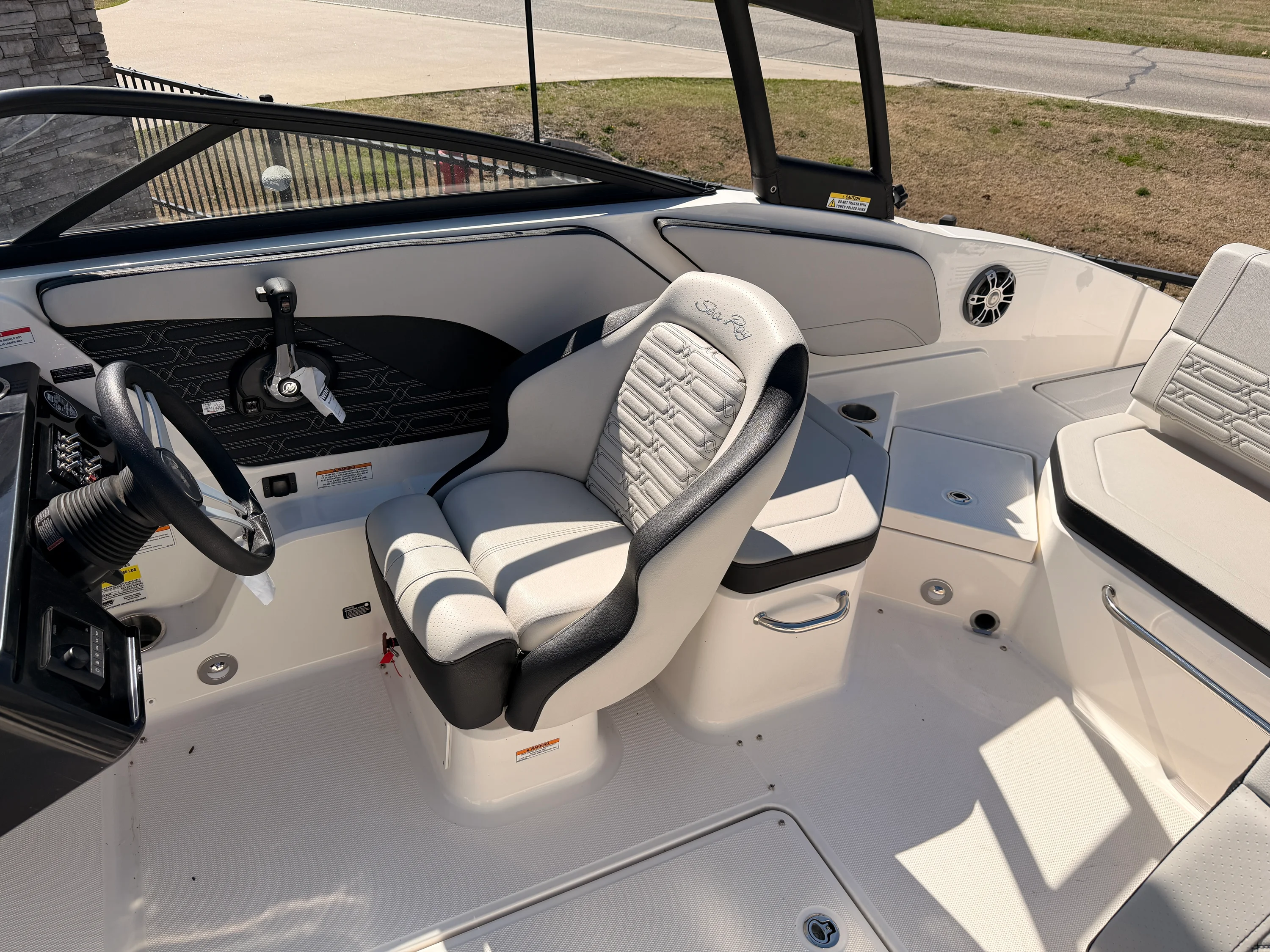 2024 Sea Ray SPX 210 Image Thumbnail #10