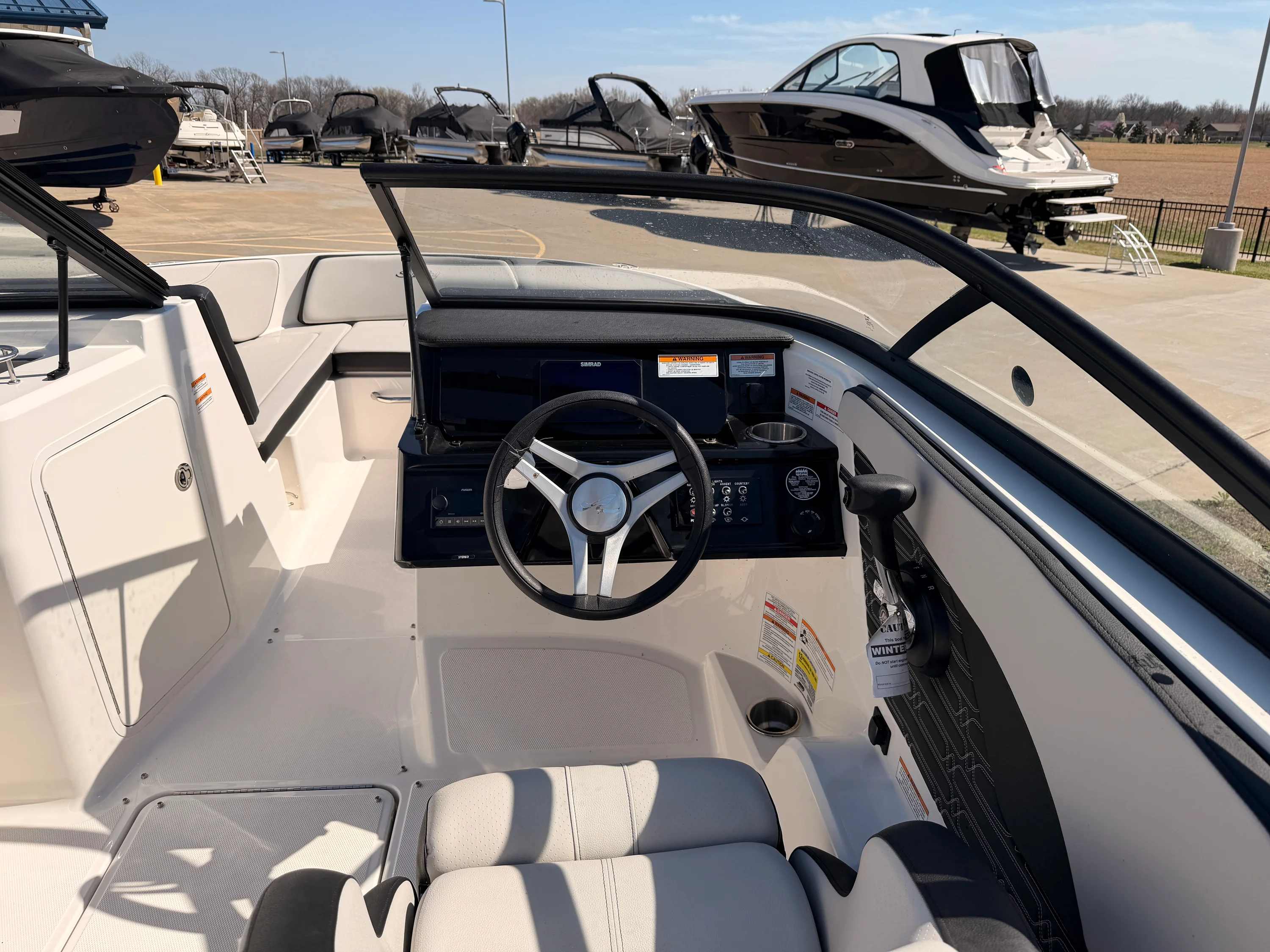 2024 Sea Ray SPX 210 Image Thumbnail #11