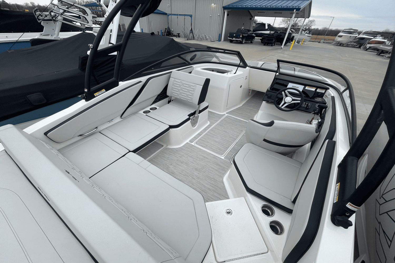 2024 Sea Ray SPX 210 Image Thumbnail #7