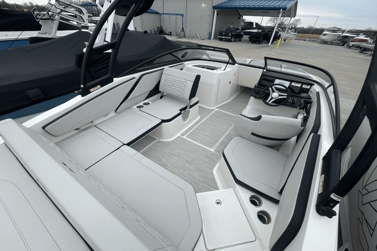 2024 Sea Ray SPX 210 Image Thumbnail #7