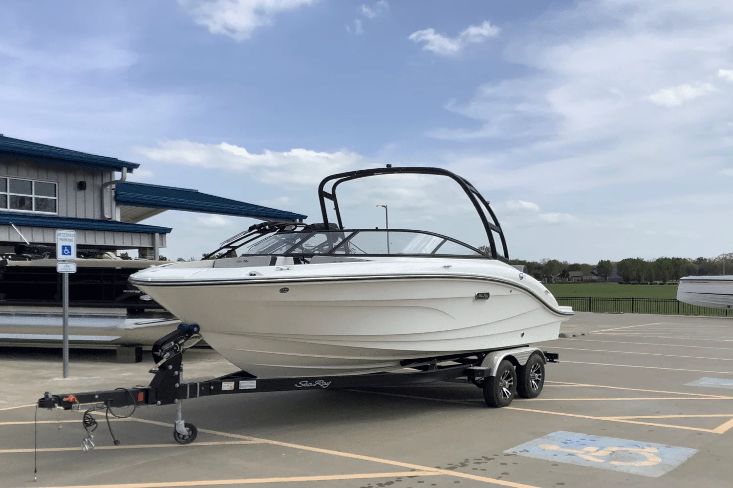 2024 Sea Ray SPX 210 Image Thumbnail #0