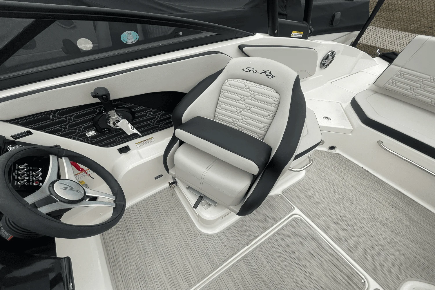 2024 Sea Ray SPX 210 Image Thumbnail #10