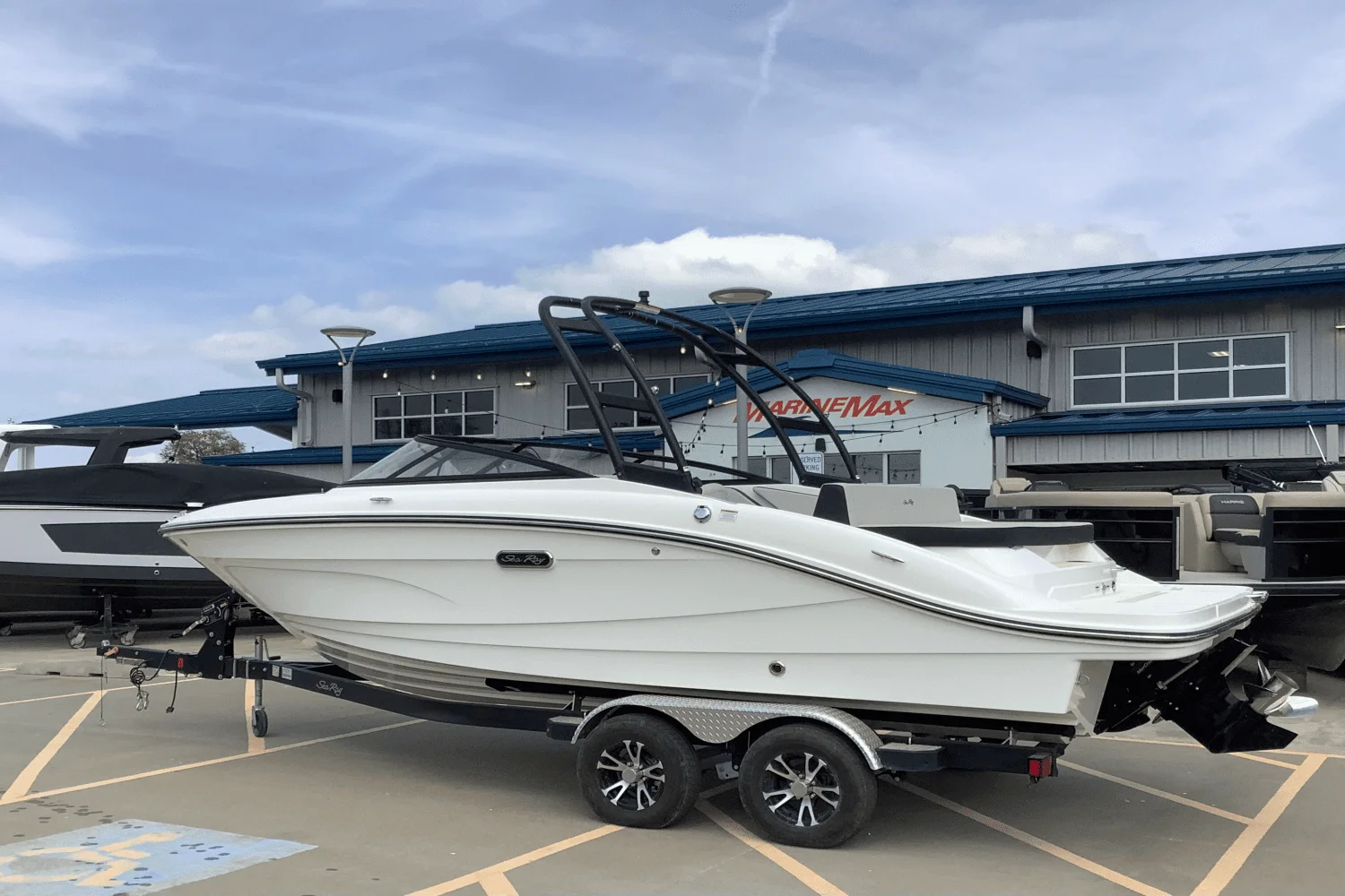 2024 Sea Ray SPX 210 Image Thumbnail #2