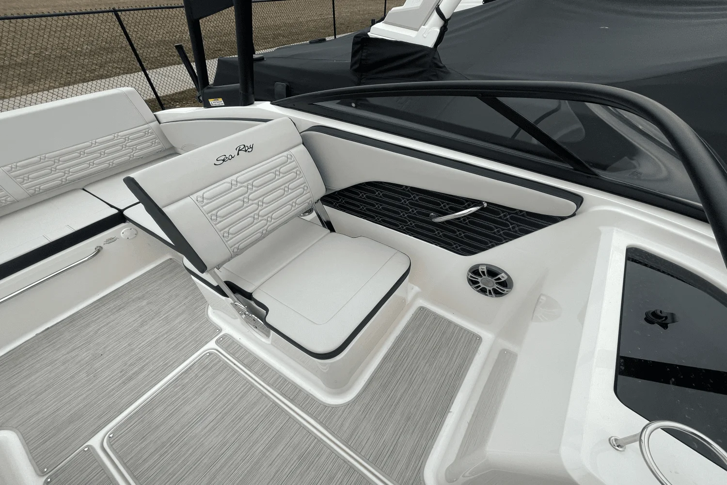 2024 Sea Ray SPX 210 Image Thumbnail #8