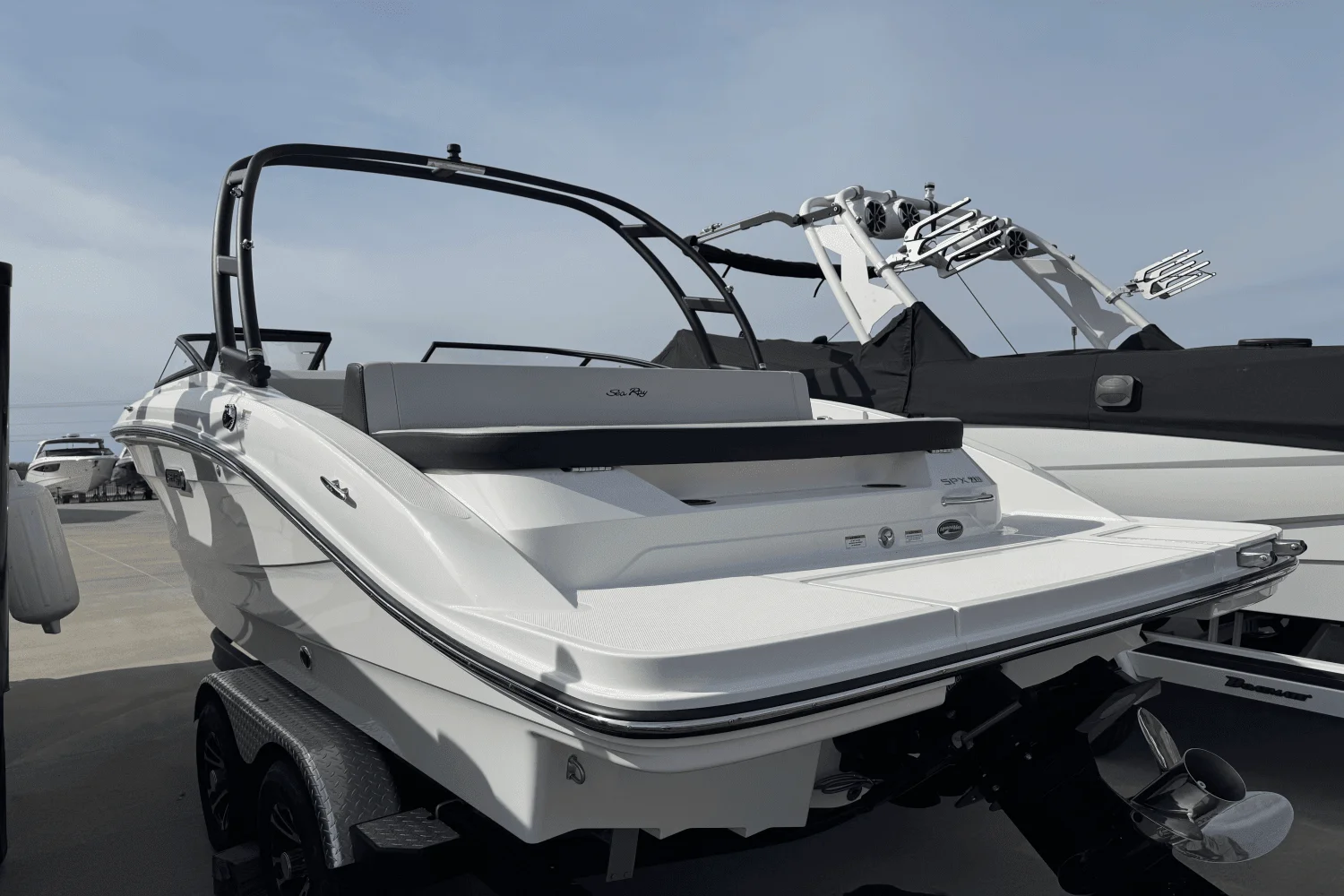 2024 Sea Ray SPX 210 Image Thumbnail #4