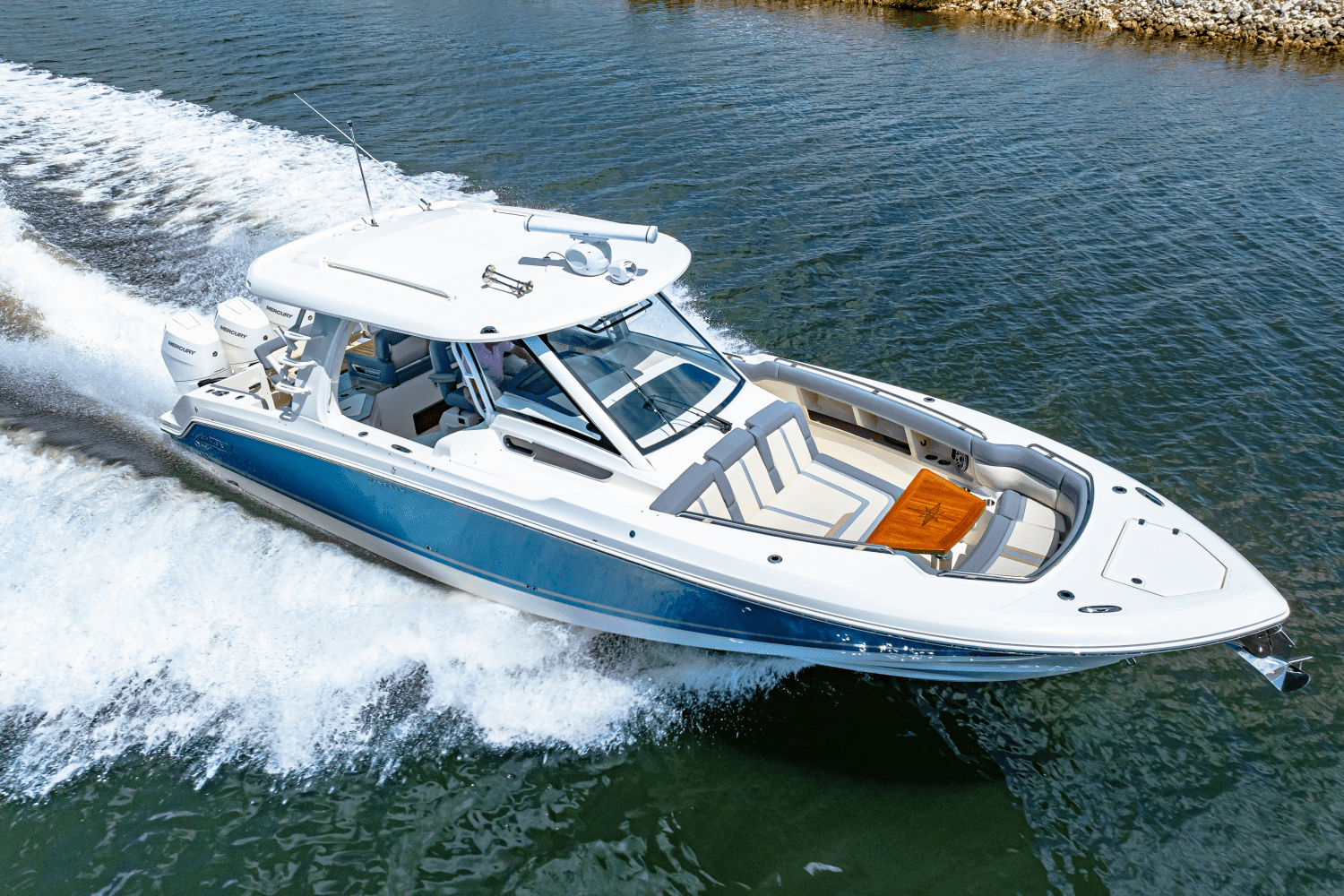2025 Boston Whaler 350 Realm Image Thumbnail #38